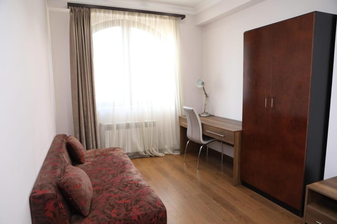 Red Ararat apartments