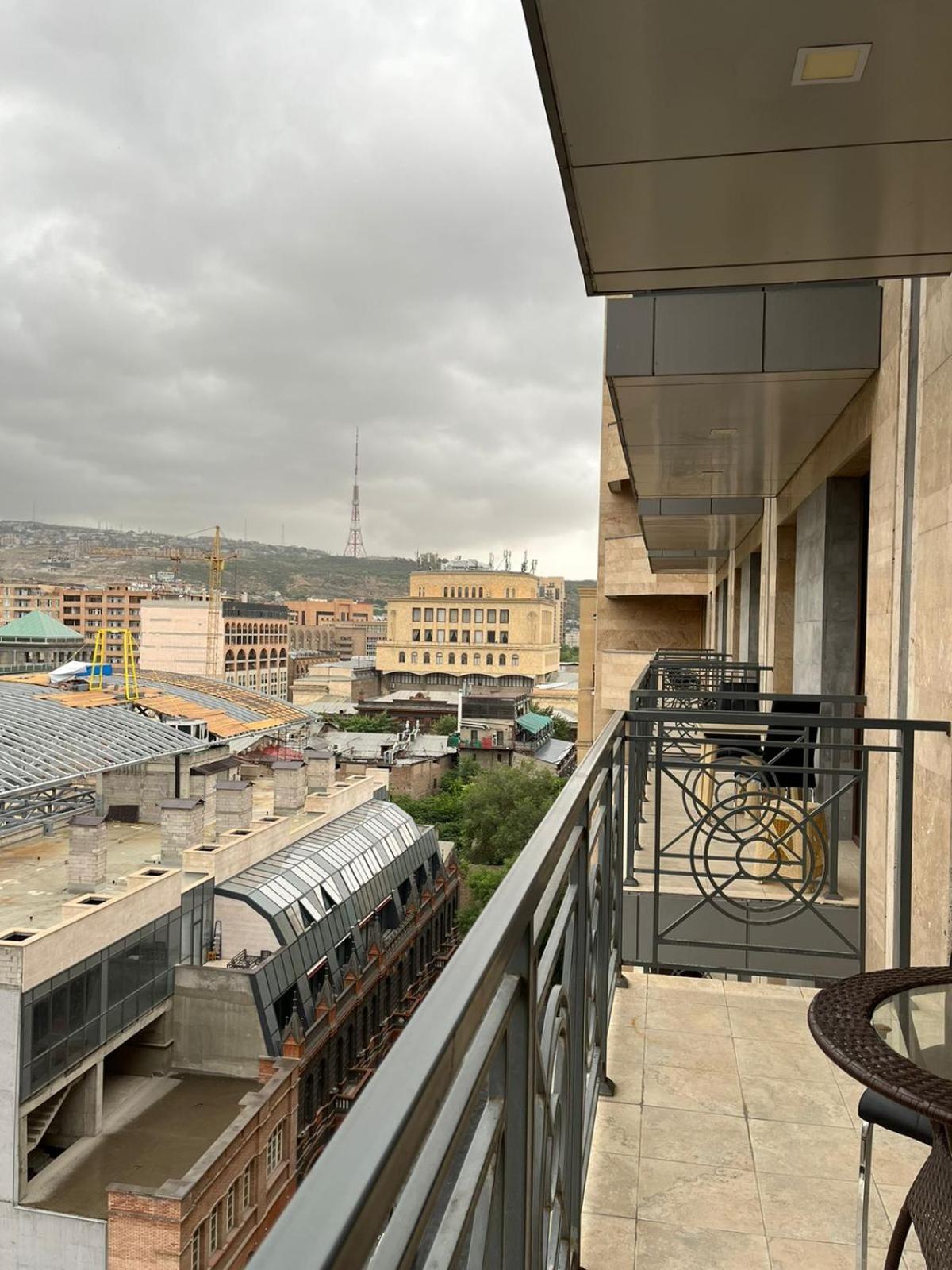 Red Ararat apartments