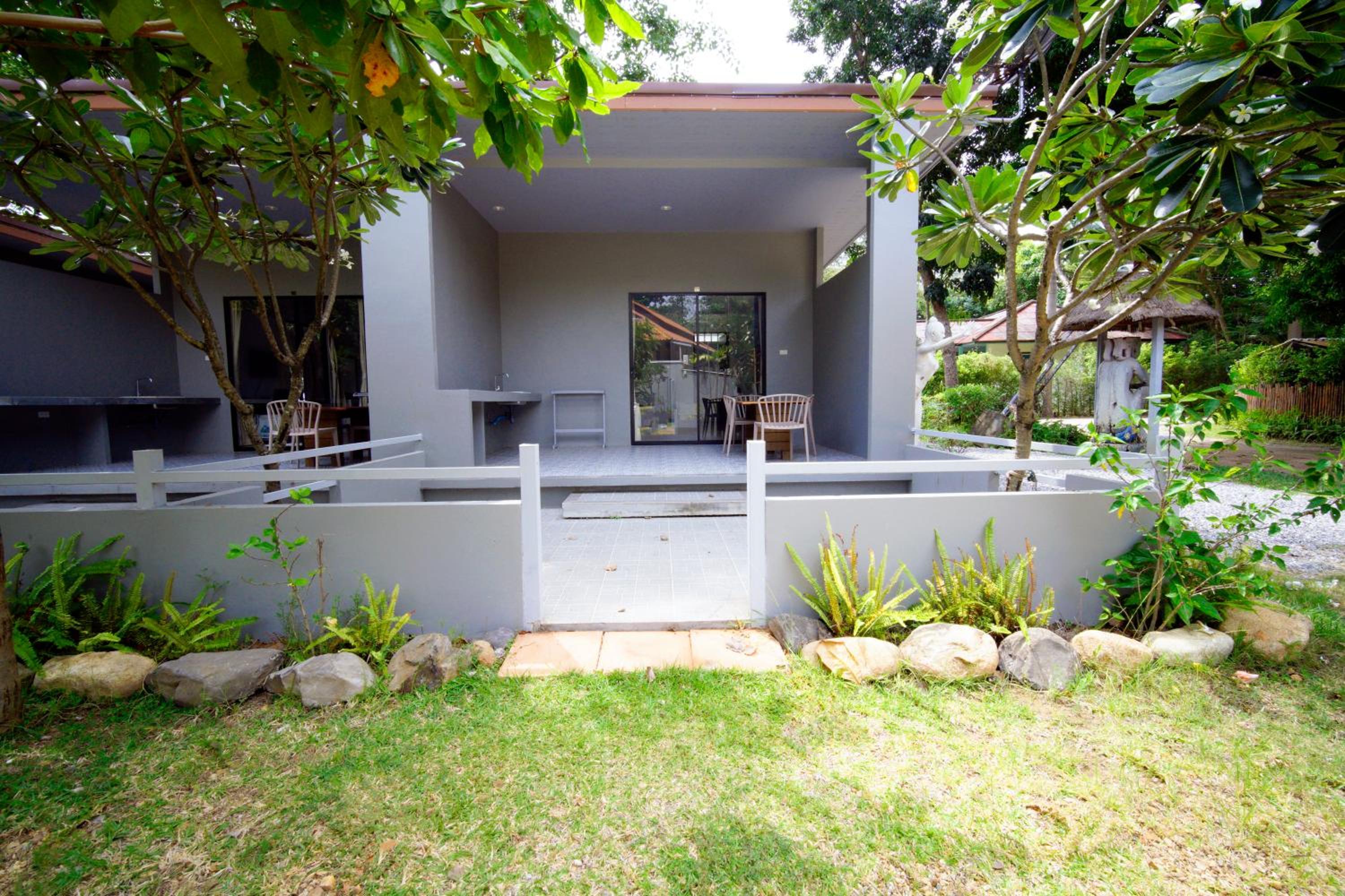 Hotel Villa Cha Cha Chaolao Beach Resort - Image 1