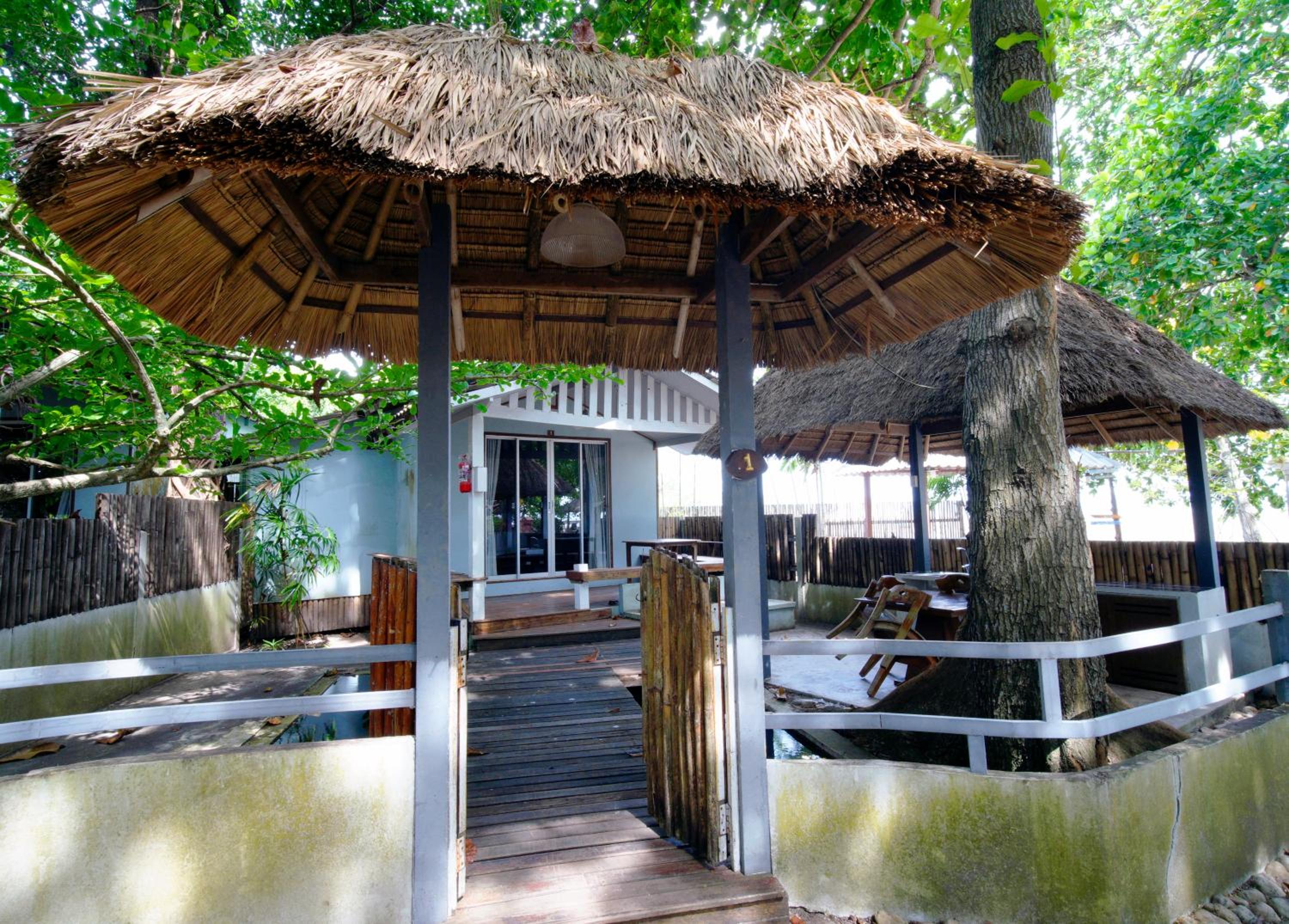 Villa Cha Cha Chaolao Beach Resort