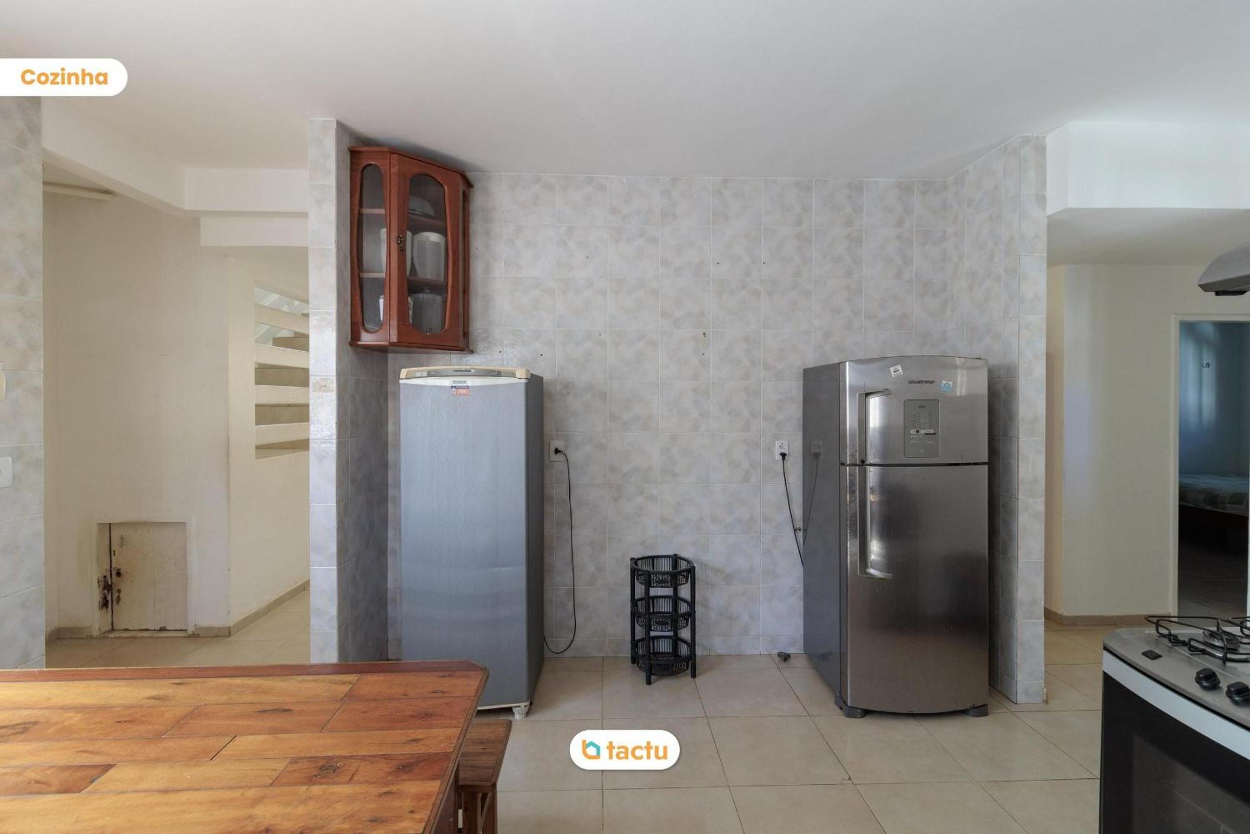 Triplex com piscina no Porto das Dunas Tactu