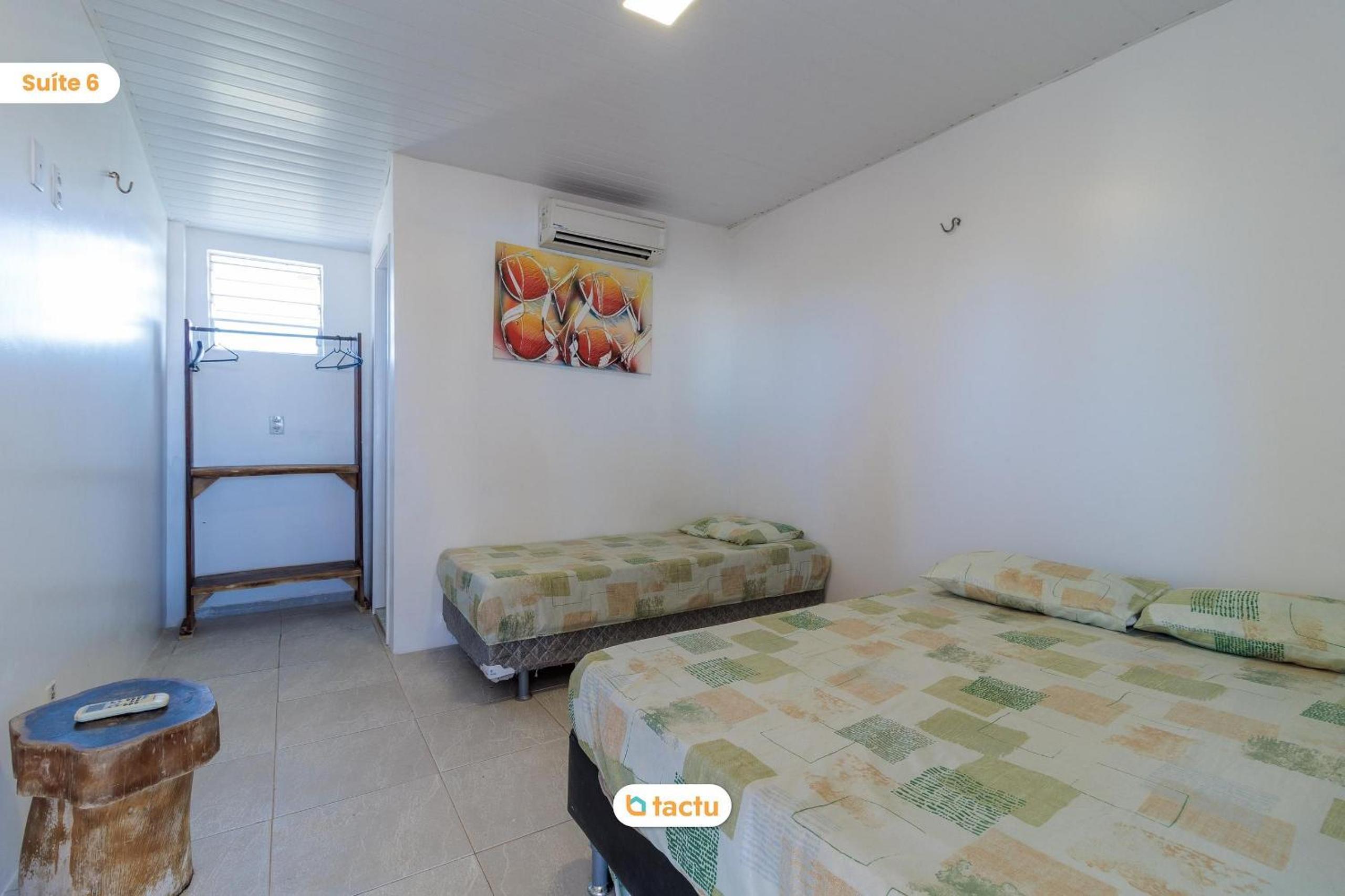 Triplex com piscina no Porto das Dunas Tactu