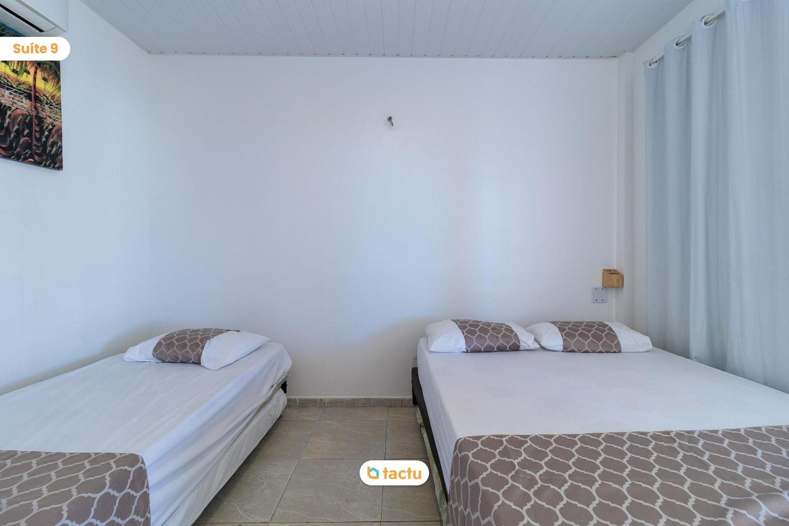 Triplex com piscina no Porto das Dunas Tactu