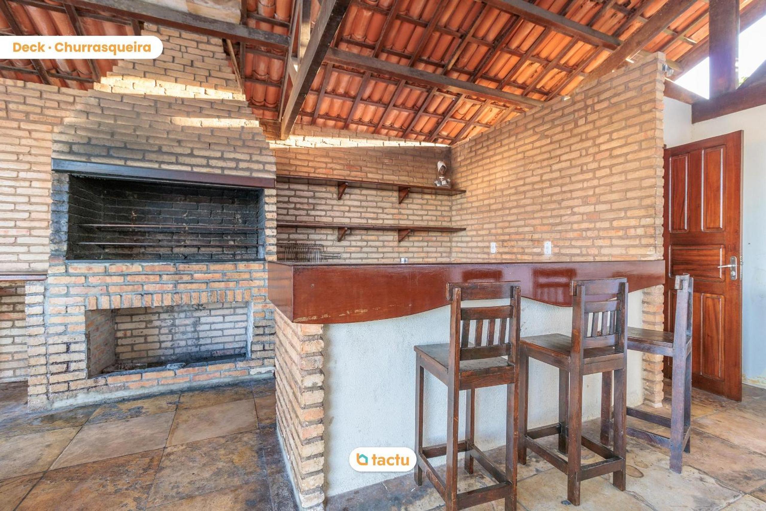 Casa Memphis no Porto das Dunas com Piscina