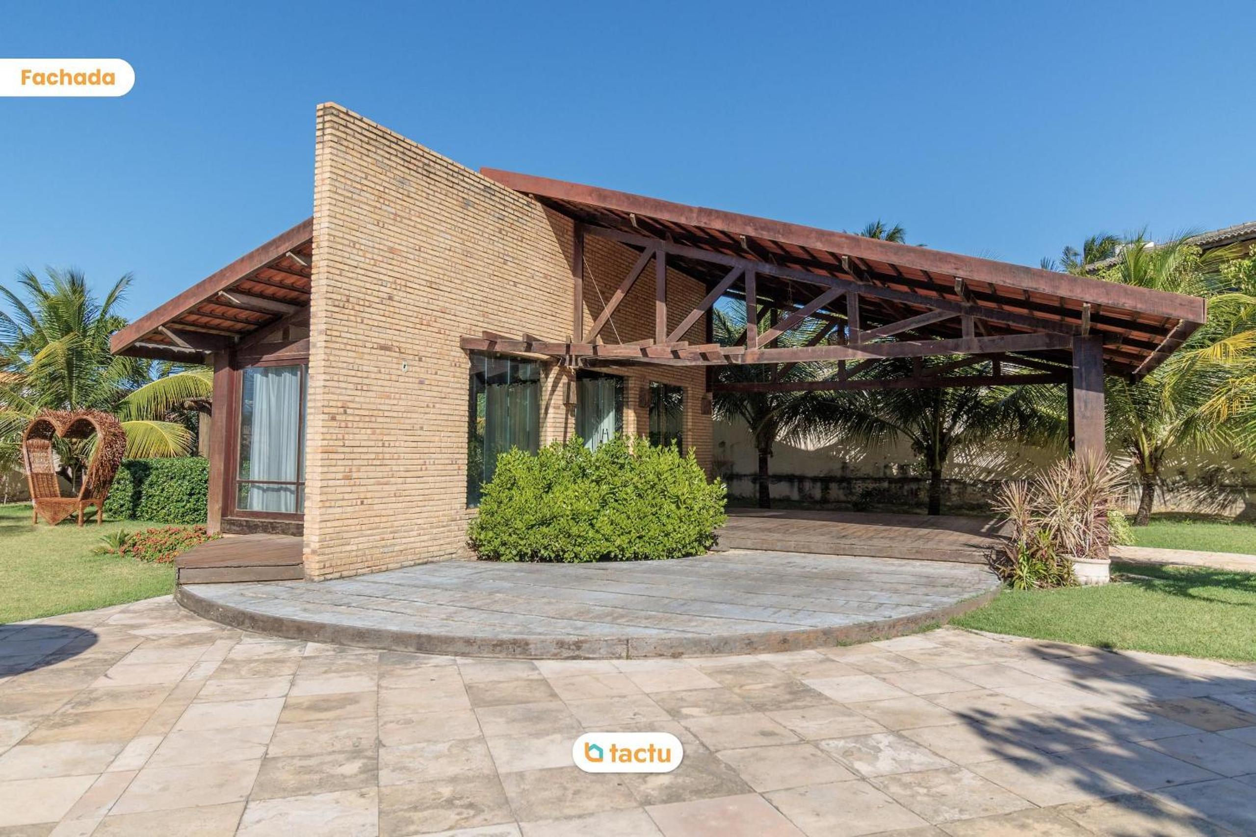 Casa Memphis no Porto das Dunas com Piscina
