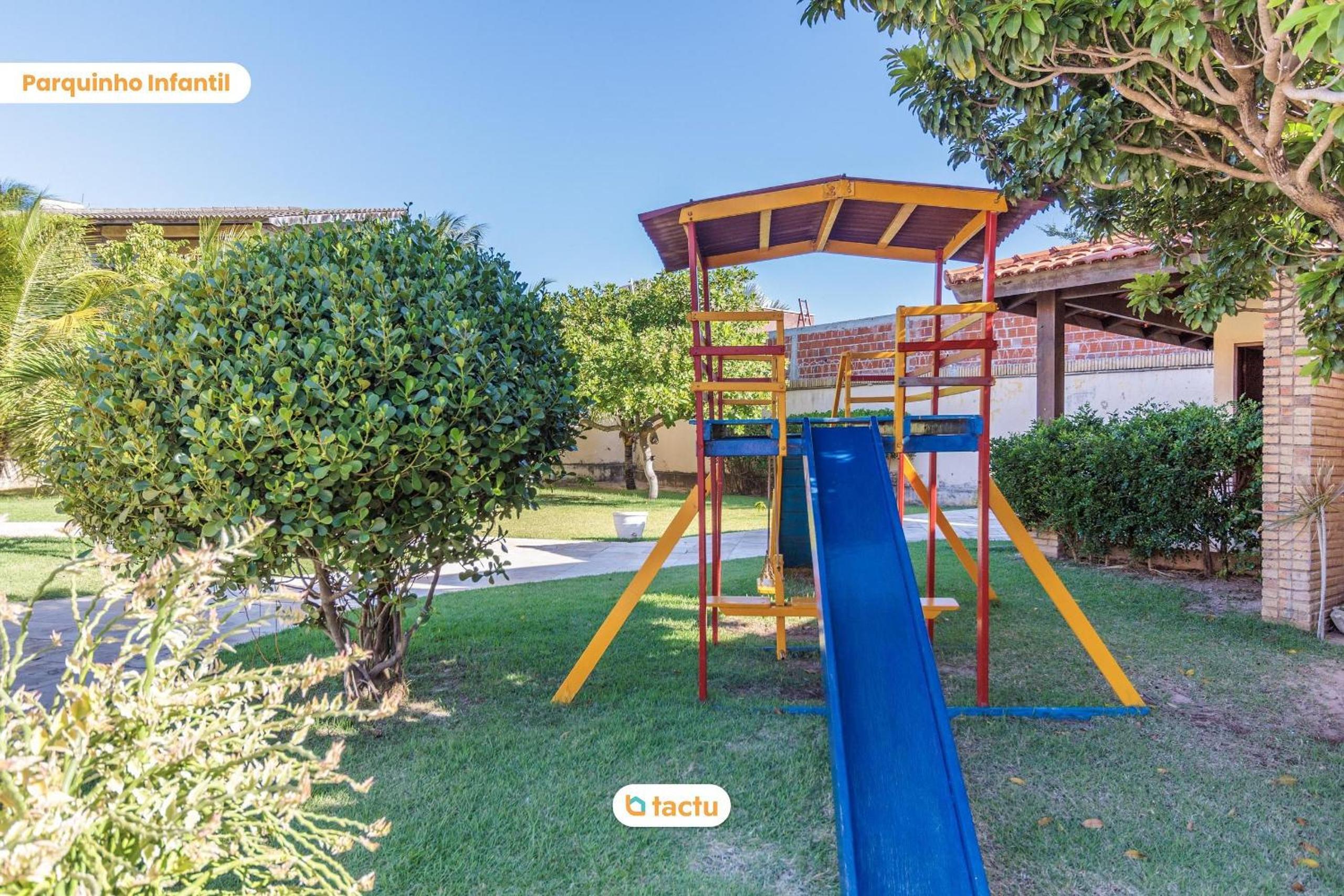 Casa Memphis no Porto das Dunas com Piscina