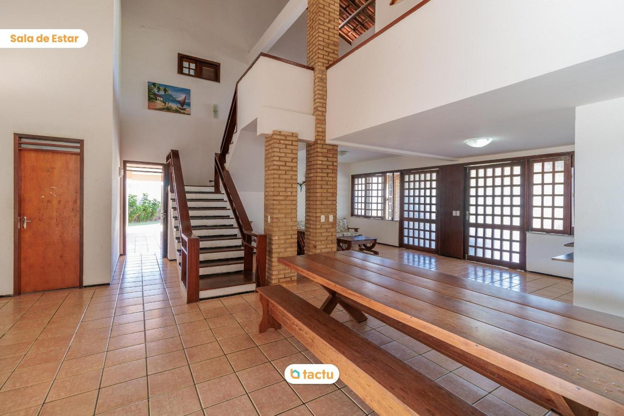 Casa Memphis no Porto das Dunas com Piscina