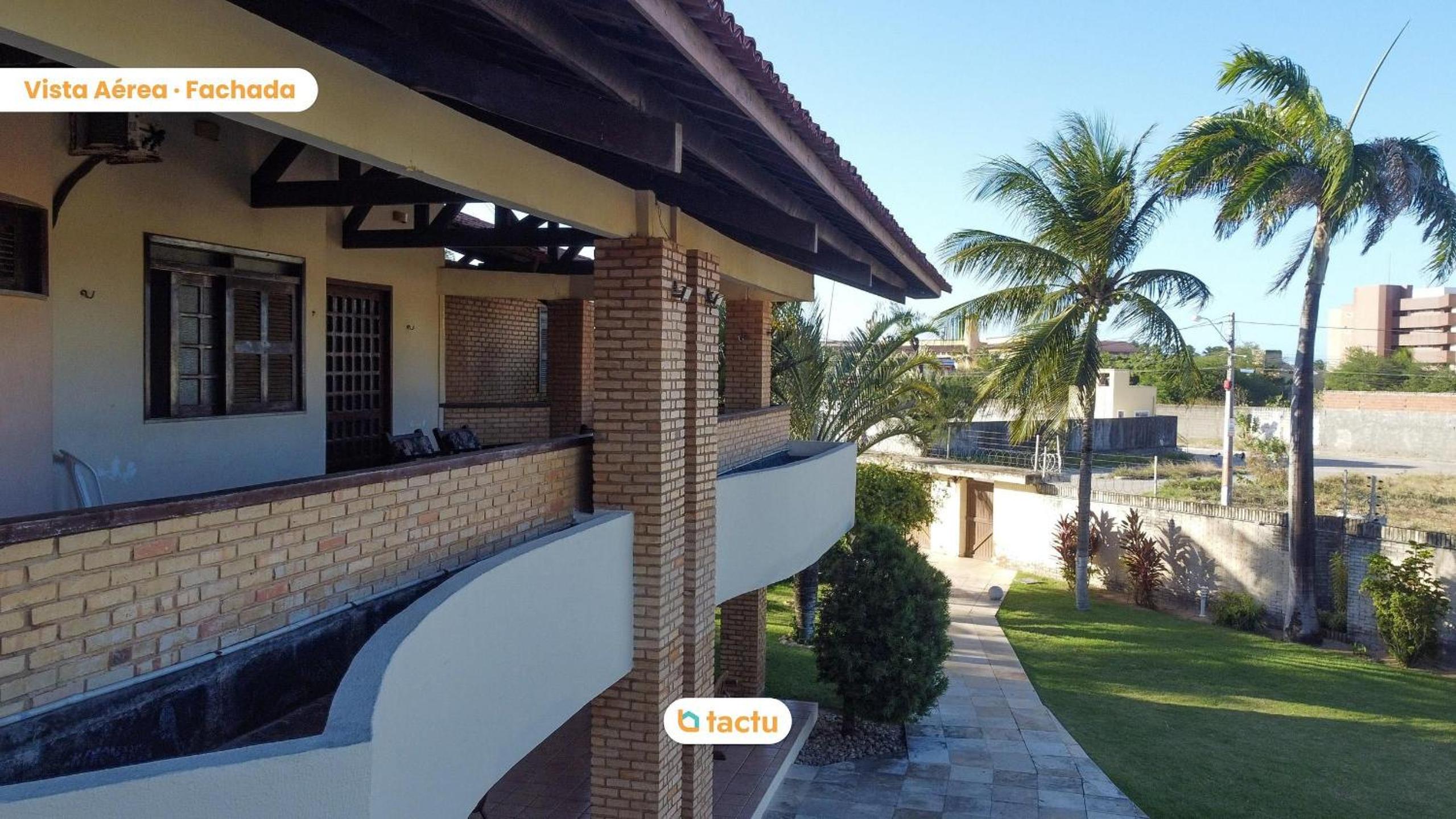 Casa Memphis no Porto das Dunas com Piscina