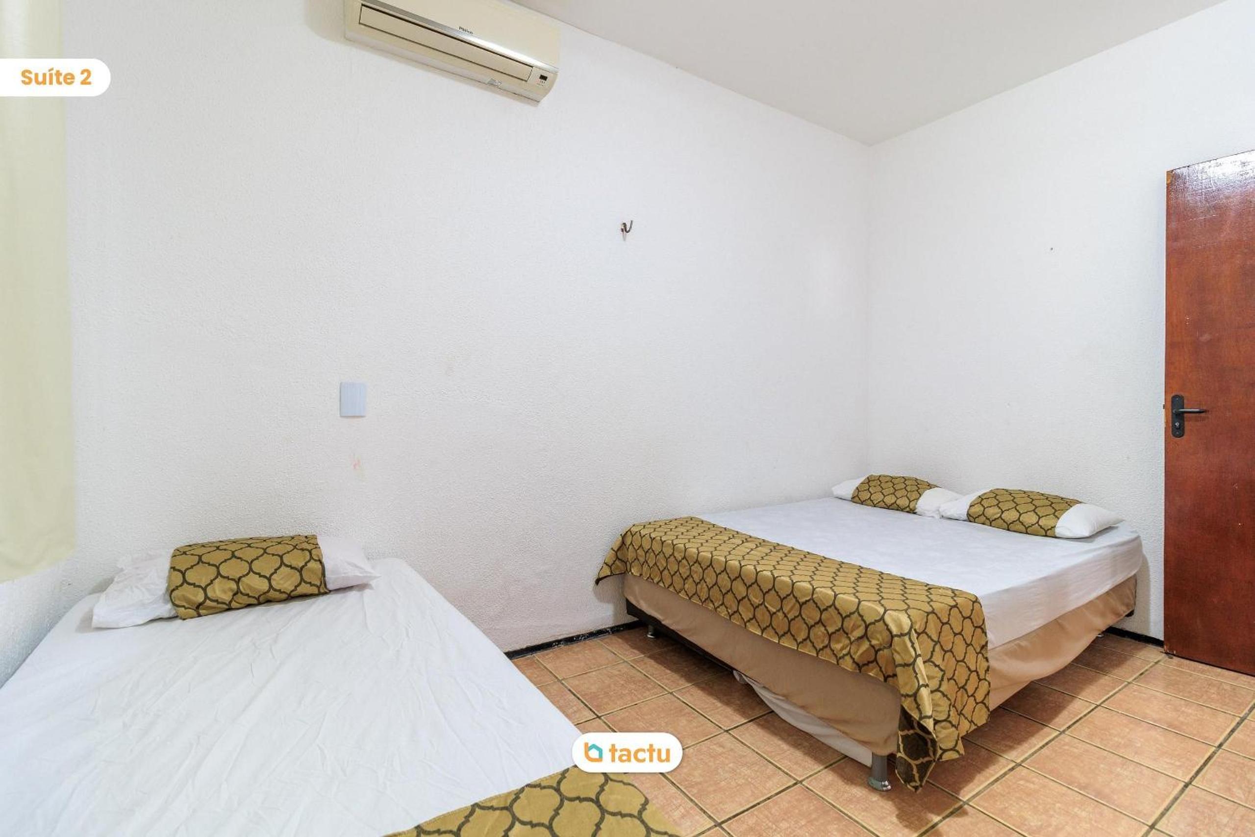 Casa Memphis no Porto das Dunas com Piscina
