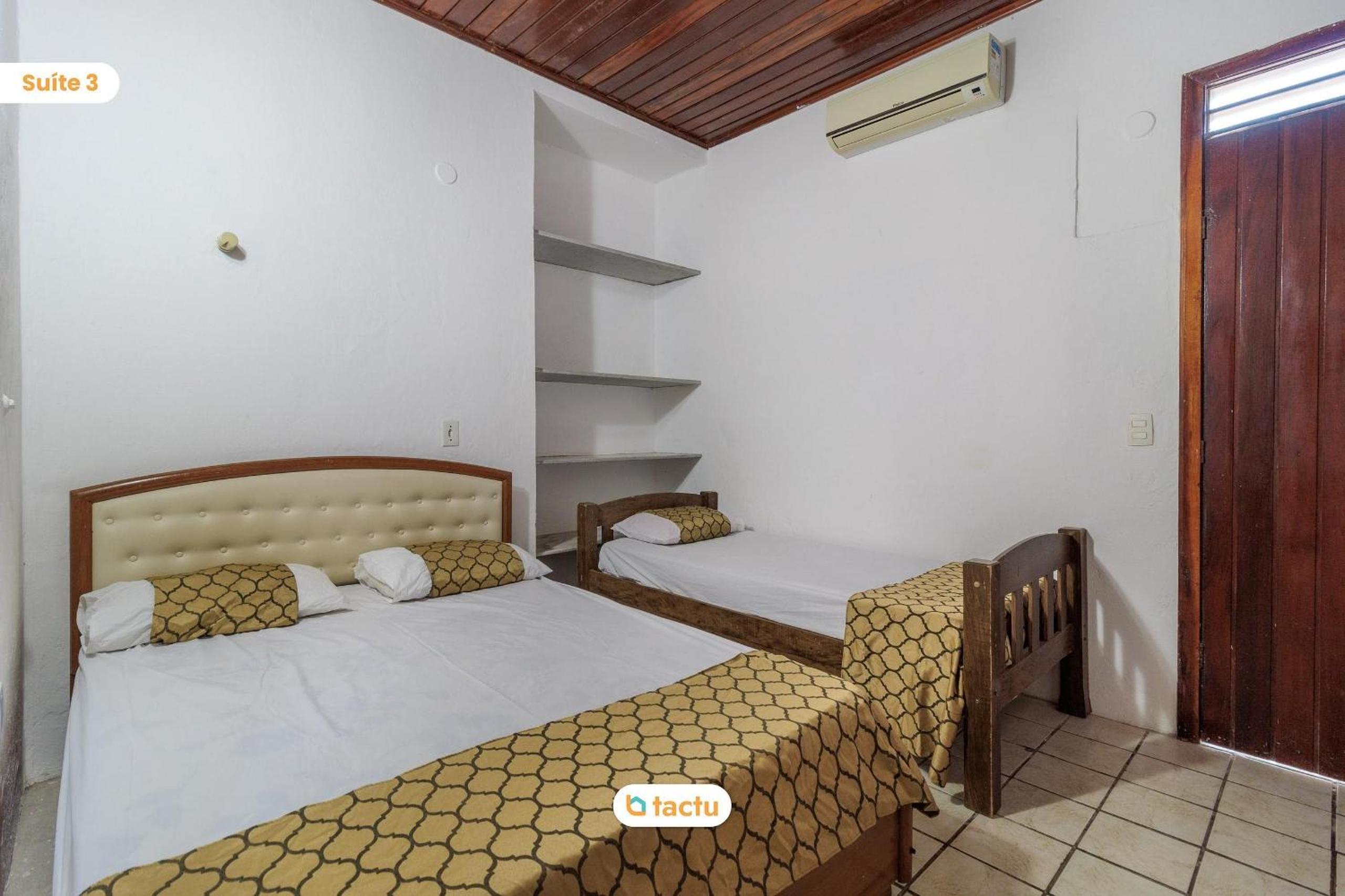 Casa Memphis no Porto das Dunas com Piscina