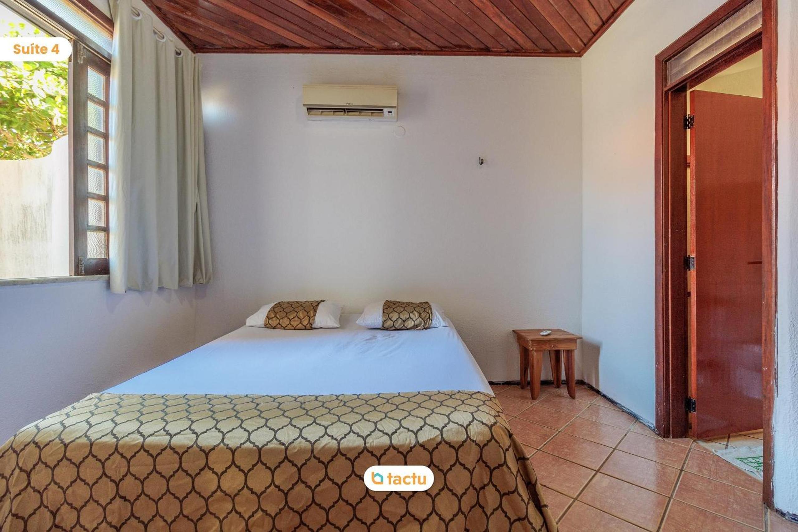 Casa Memphis no Porto das Dunas com Piscina