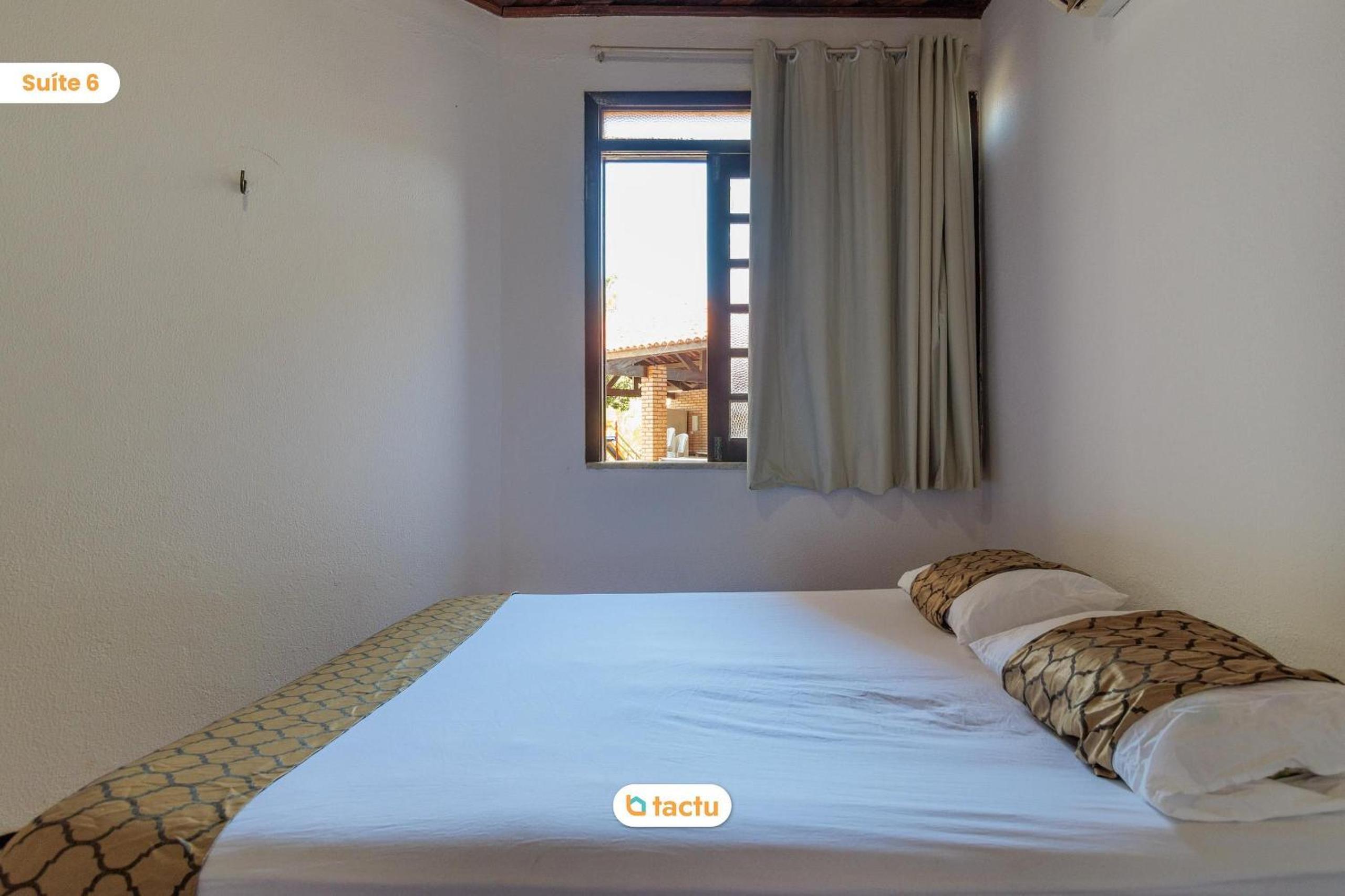 Casa Memphis no Porto das Dunas com Piscina