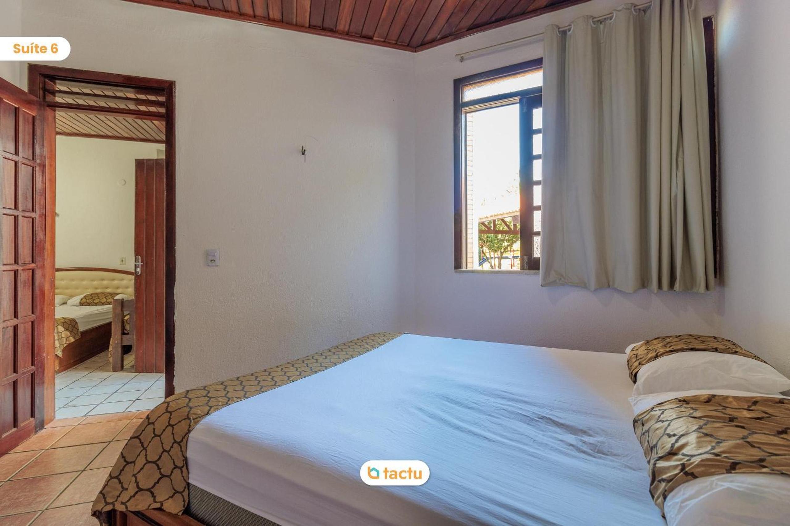 Casa Memphis no Porto das Dunas com Piscina