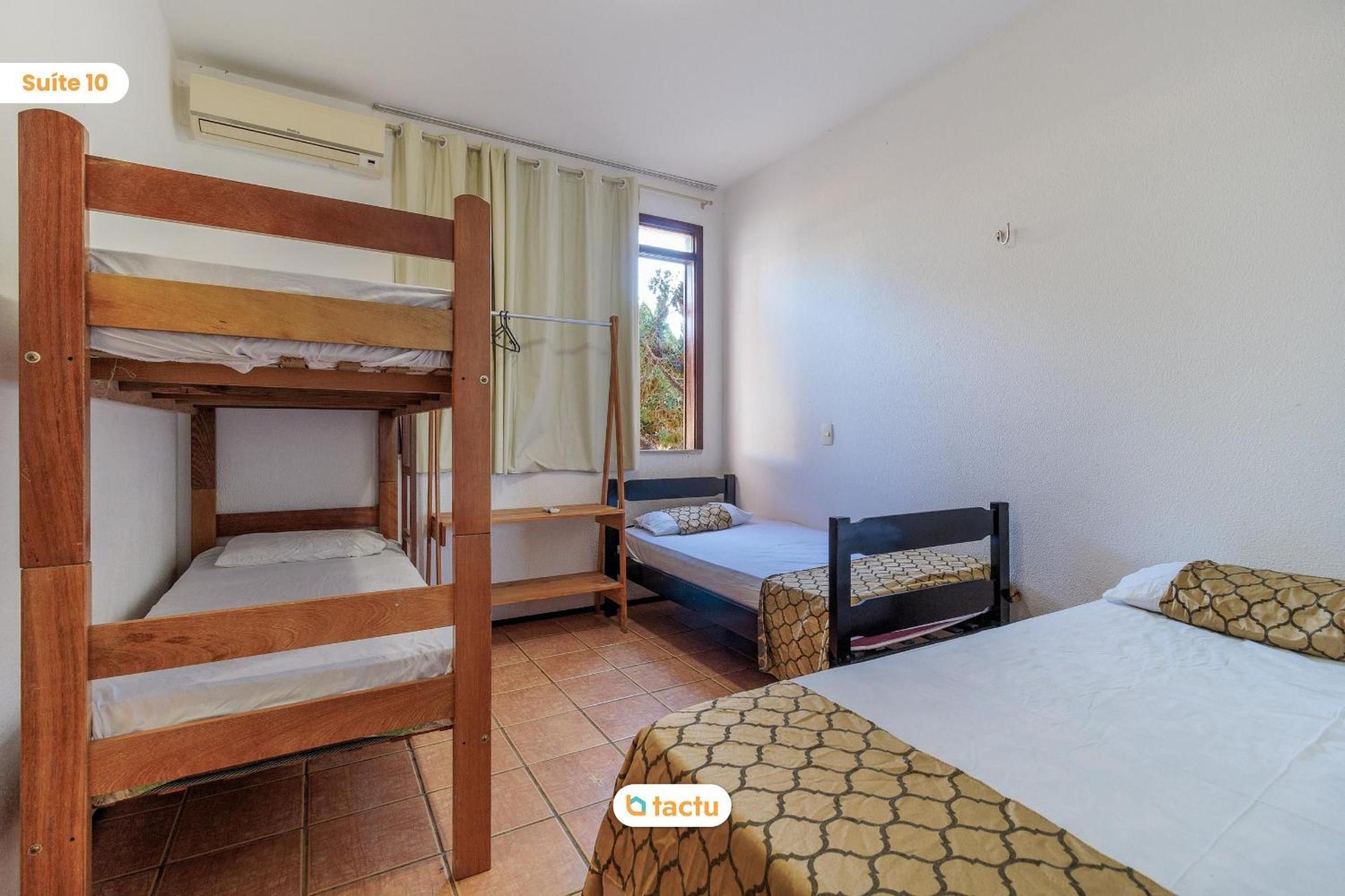 Casa Memphis no Porto das Dunas com Piscina