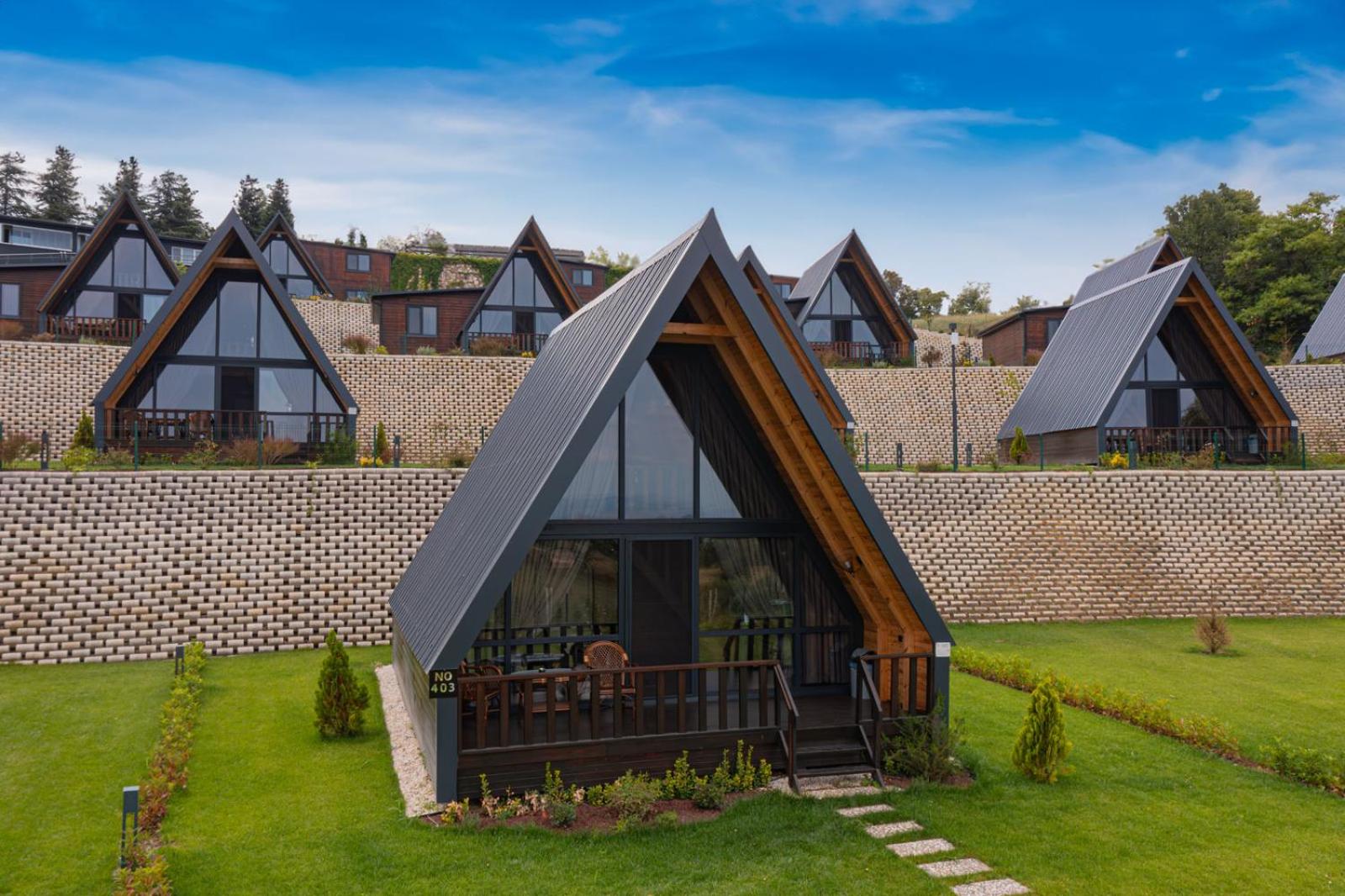 Hotel Aronia Bungalow - Image 1