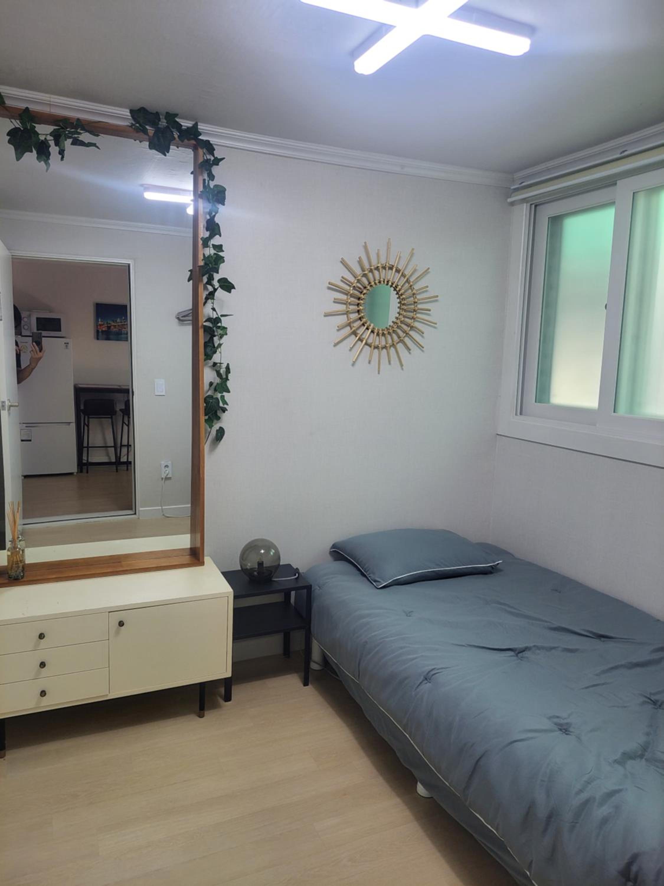 Brand New 2 Bedroom Apartment #6 view 5