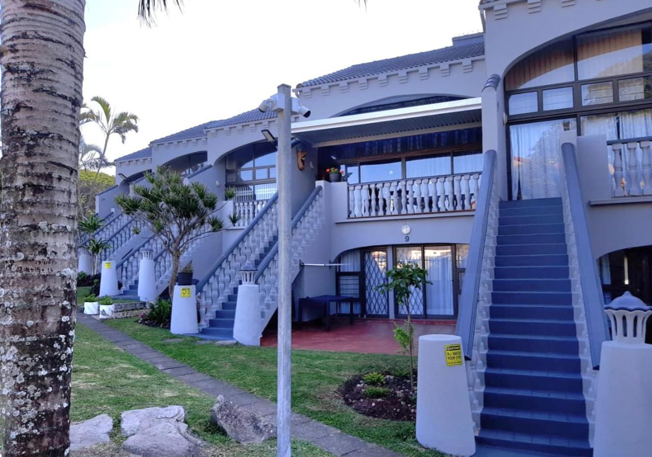 Uvongo cabanas view 2