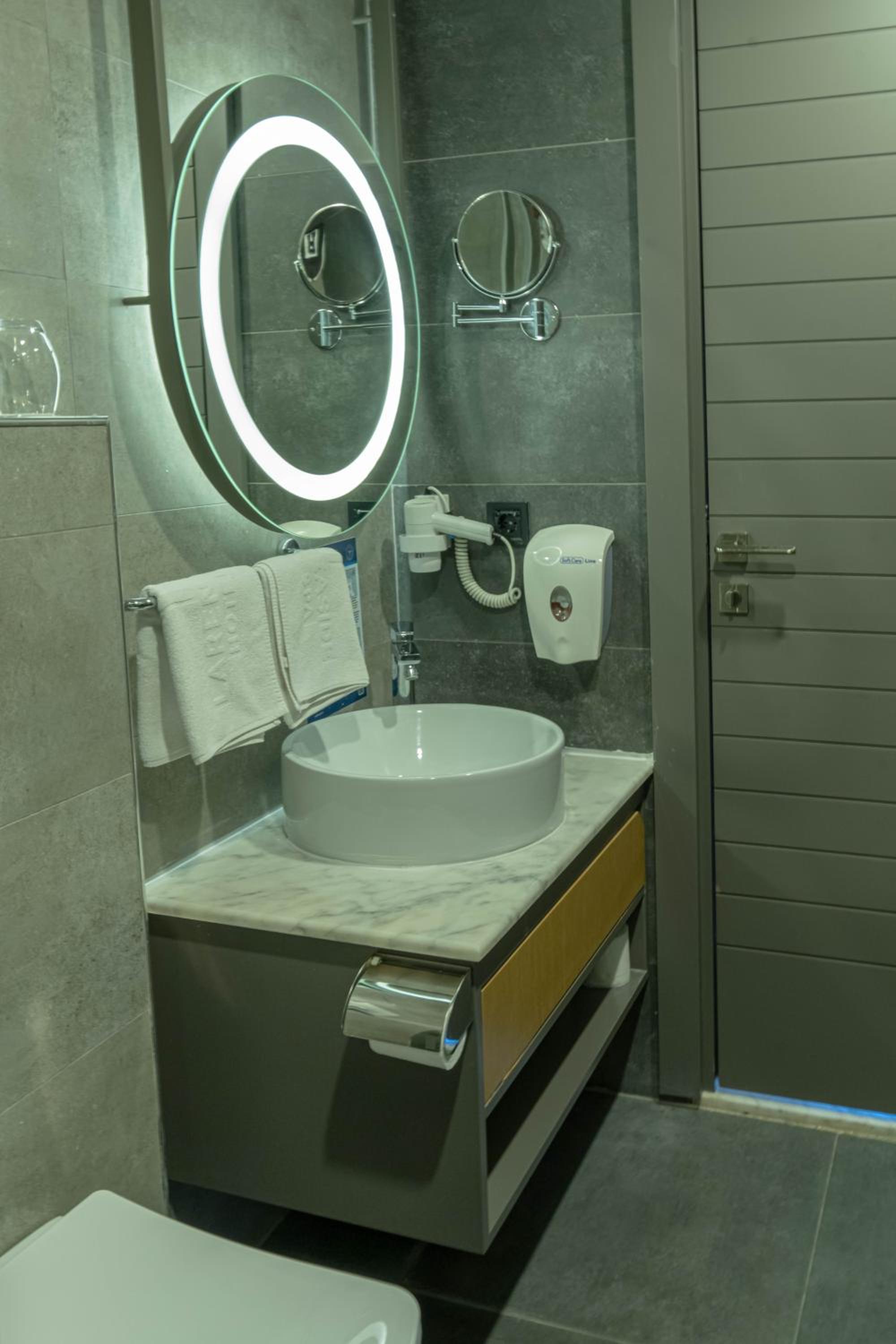 Laren Sea Side Hotel Spa - Image 14