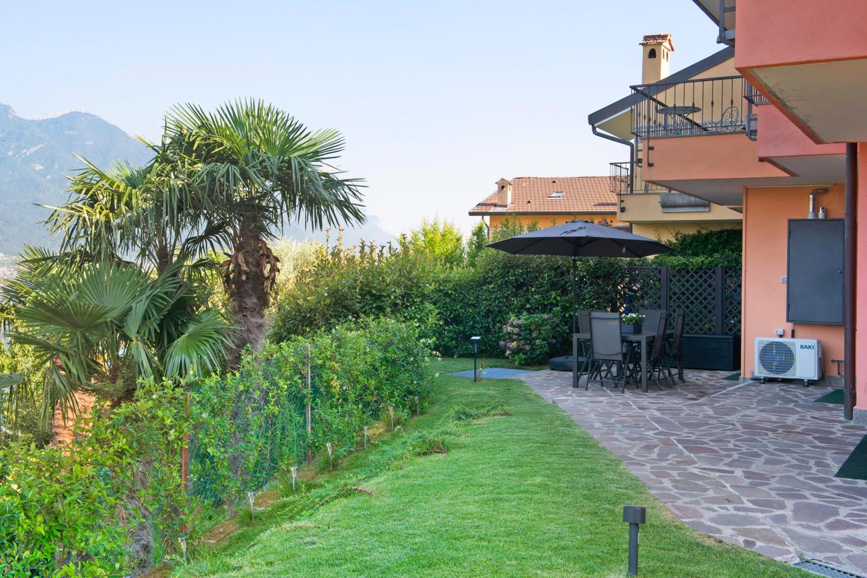 Casa Marina Bellagio private garden view 3