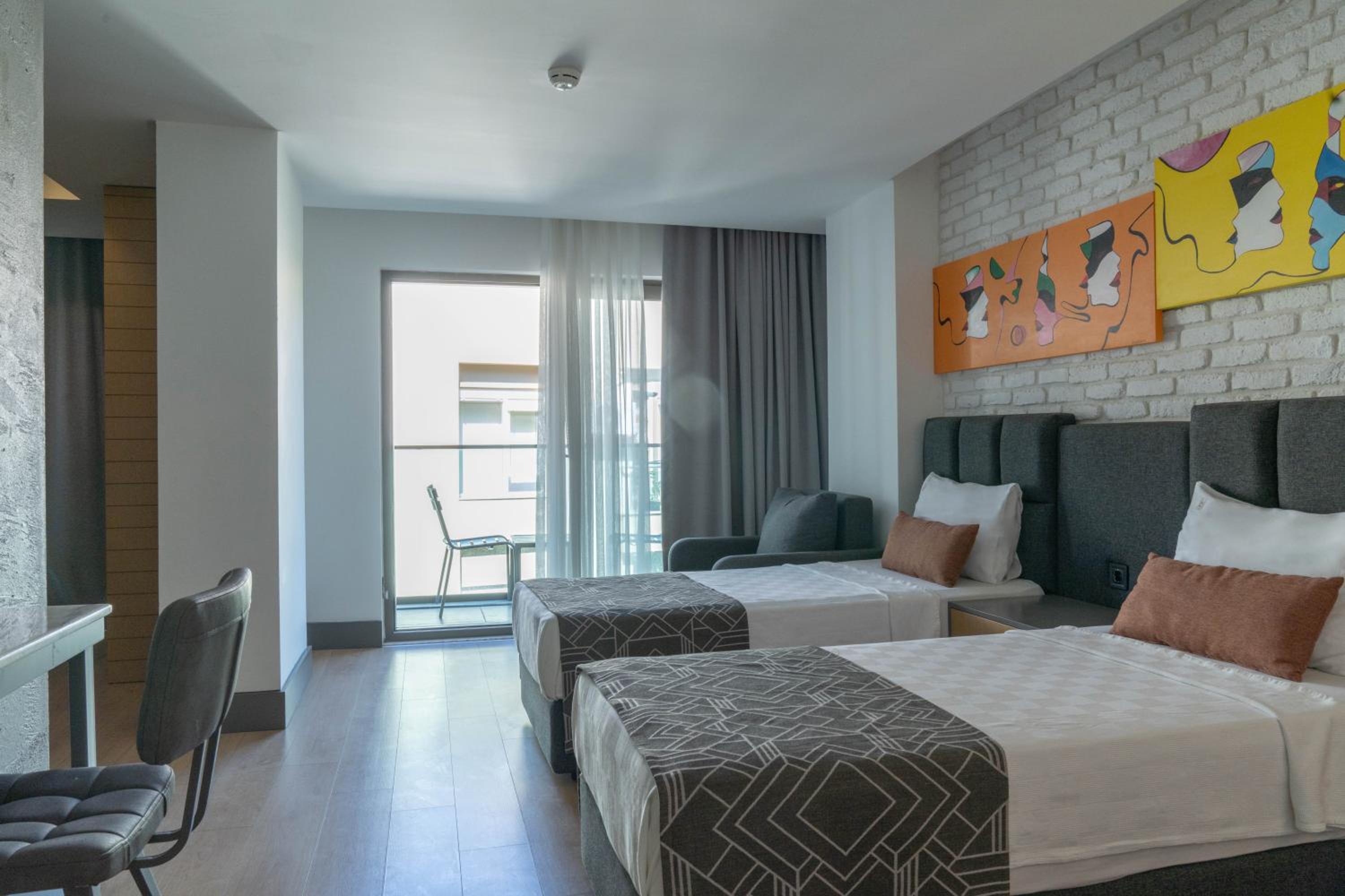 Laren Sea Side Hotel Spa - Image 6