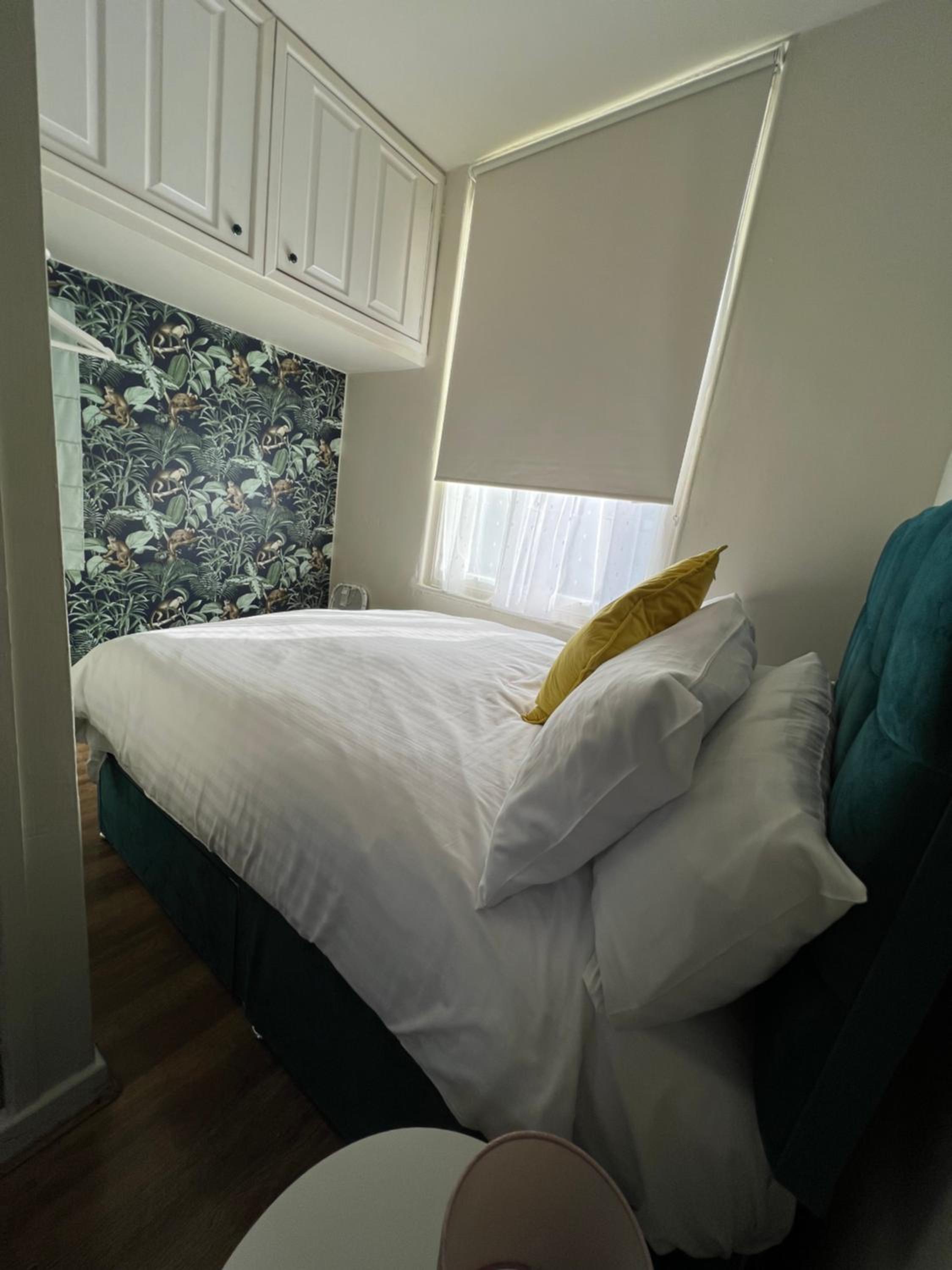 Mostyn Villa 4 Studio Free Private Parking view 4