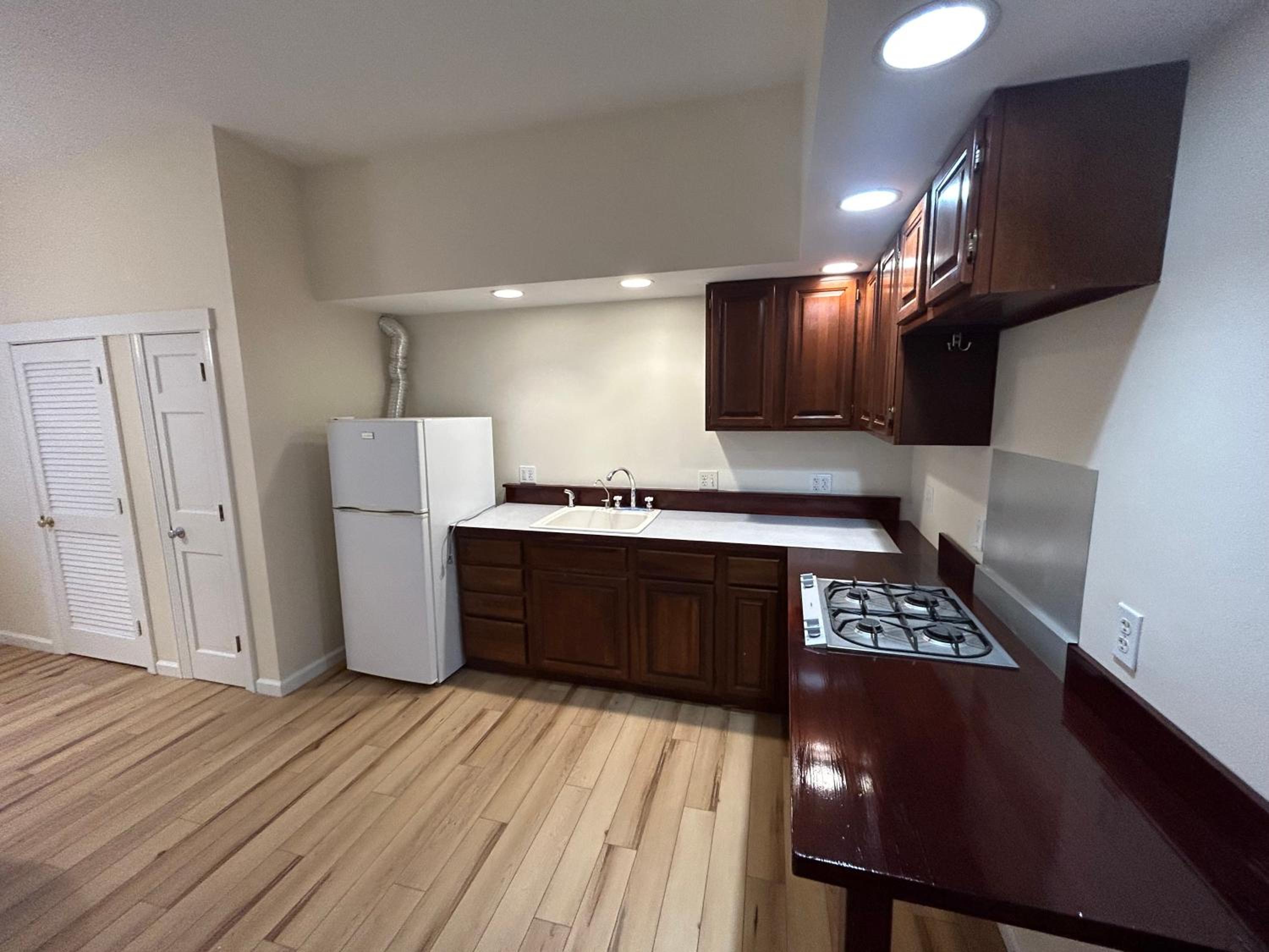 Medford Vacations - Lord Medford Apartments - Property Image 6