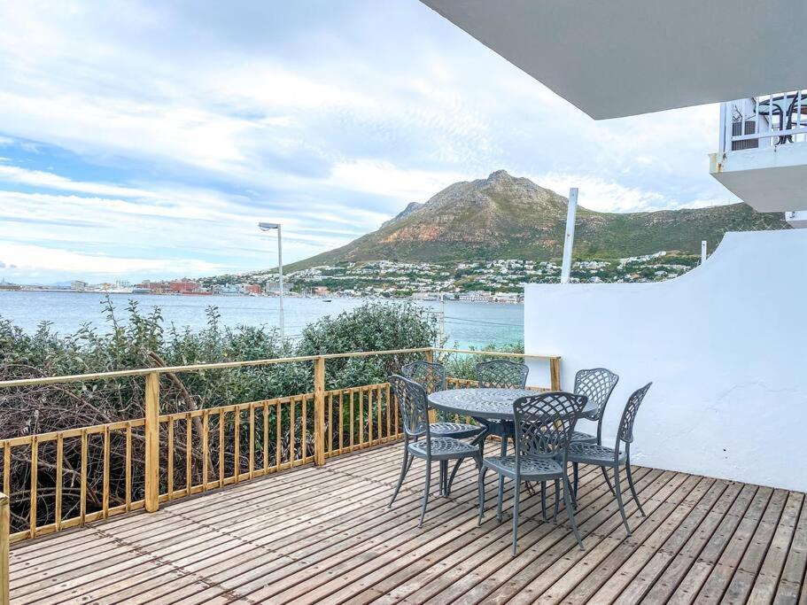 Beach Apt in Simons Town view 5