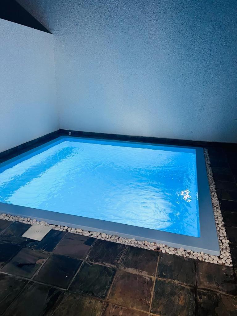 Azure 4 Bedrooms Haven Retreat: Where Tranquility Meets Turquoise Waters, Flic en Flac Mauritius view 3