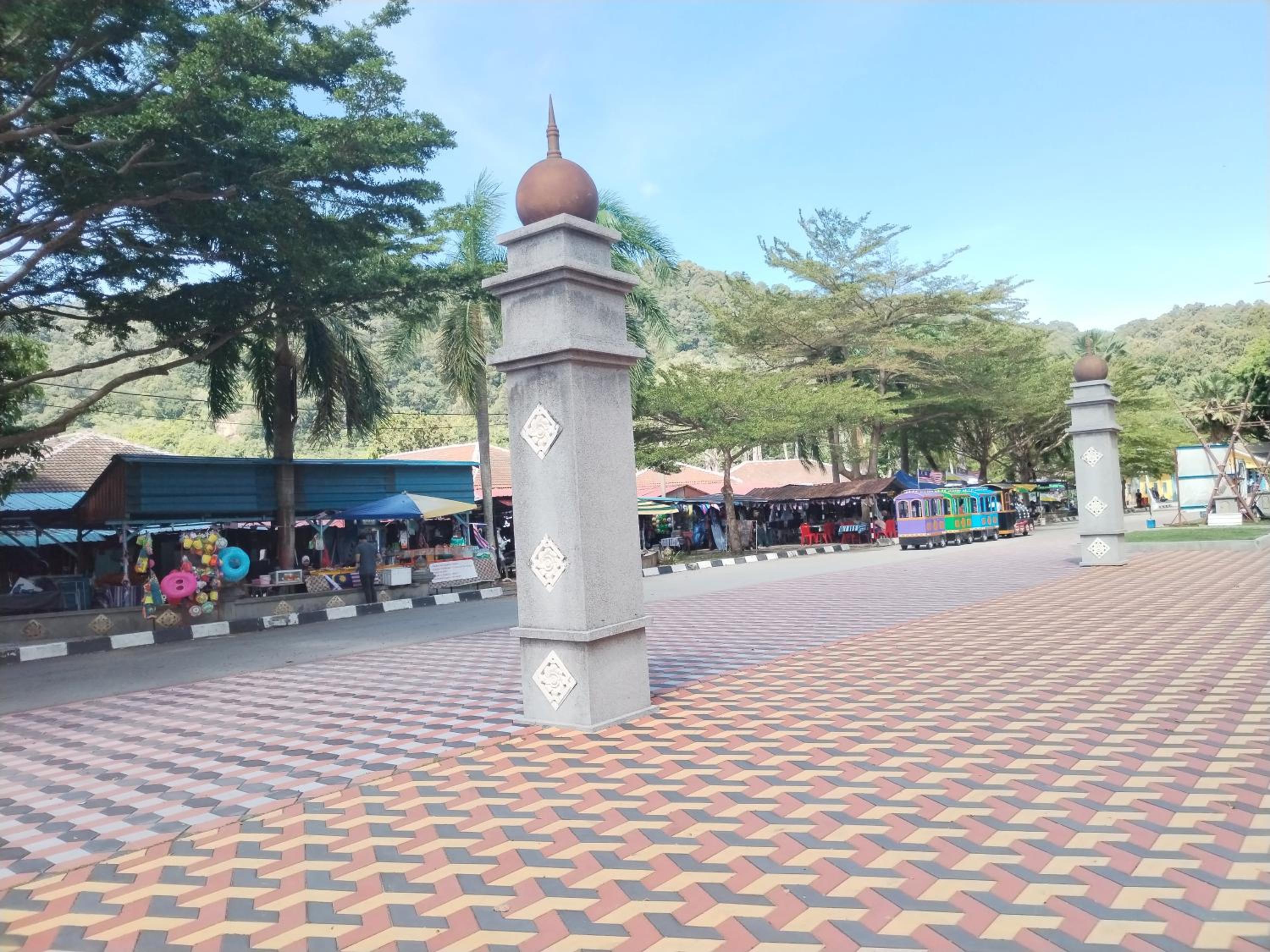 Teluk Batik Holiday Apartment