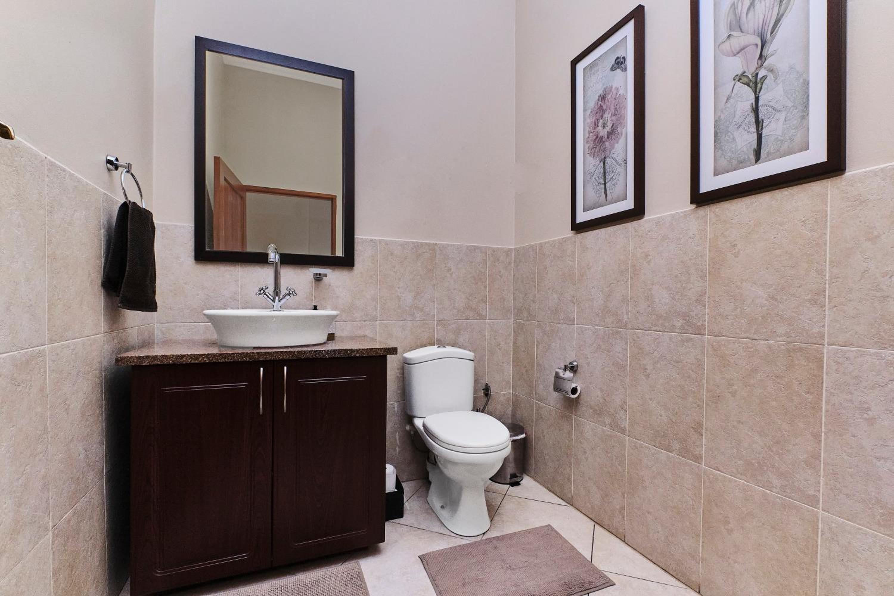 Rose Road Manor - Houghton Johannesburg