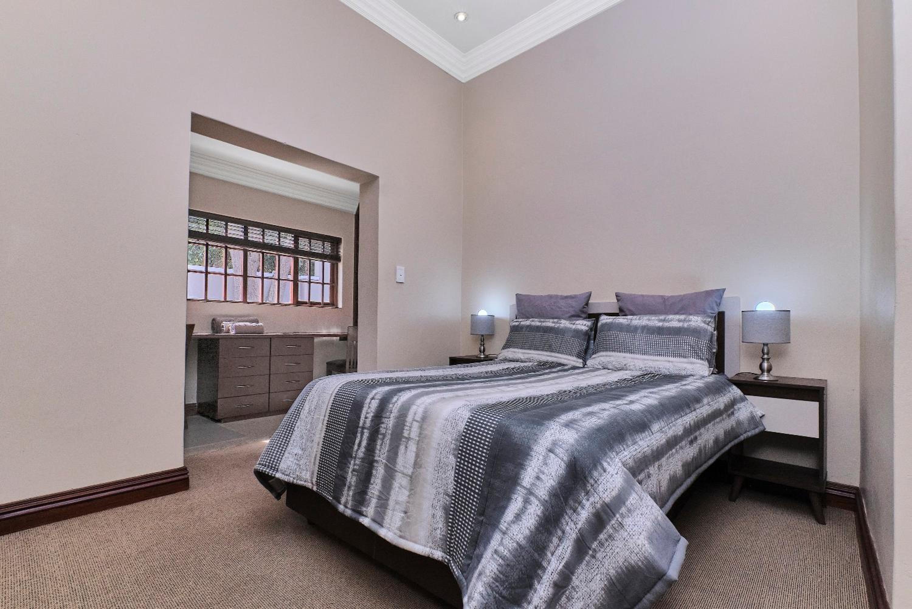 Rose Road Manor - Houghton Johannesburg