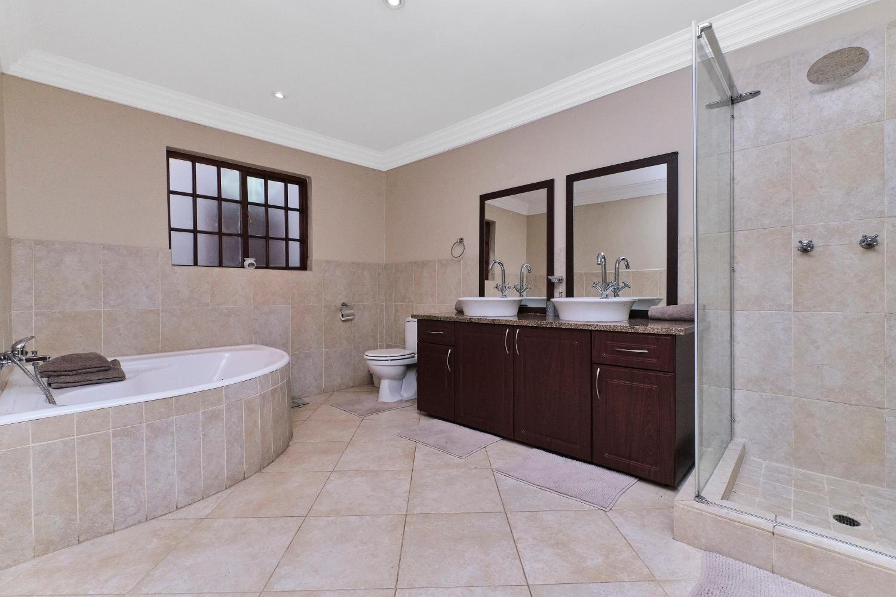 Rose Road Manor - Houghton Johannesburg