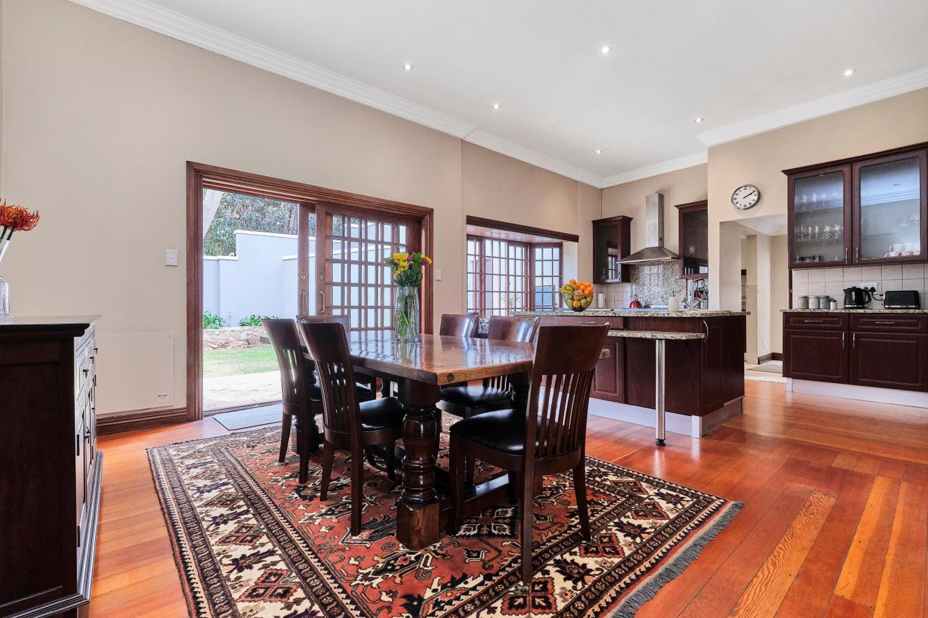Rose Road Manor - Houghton Johannesburg