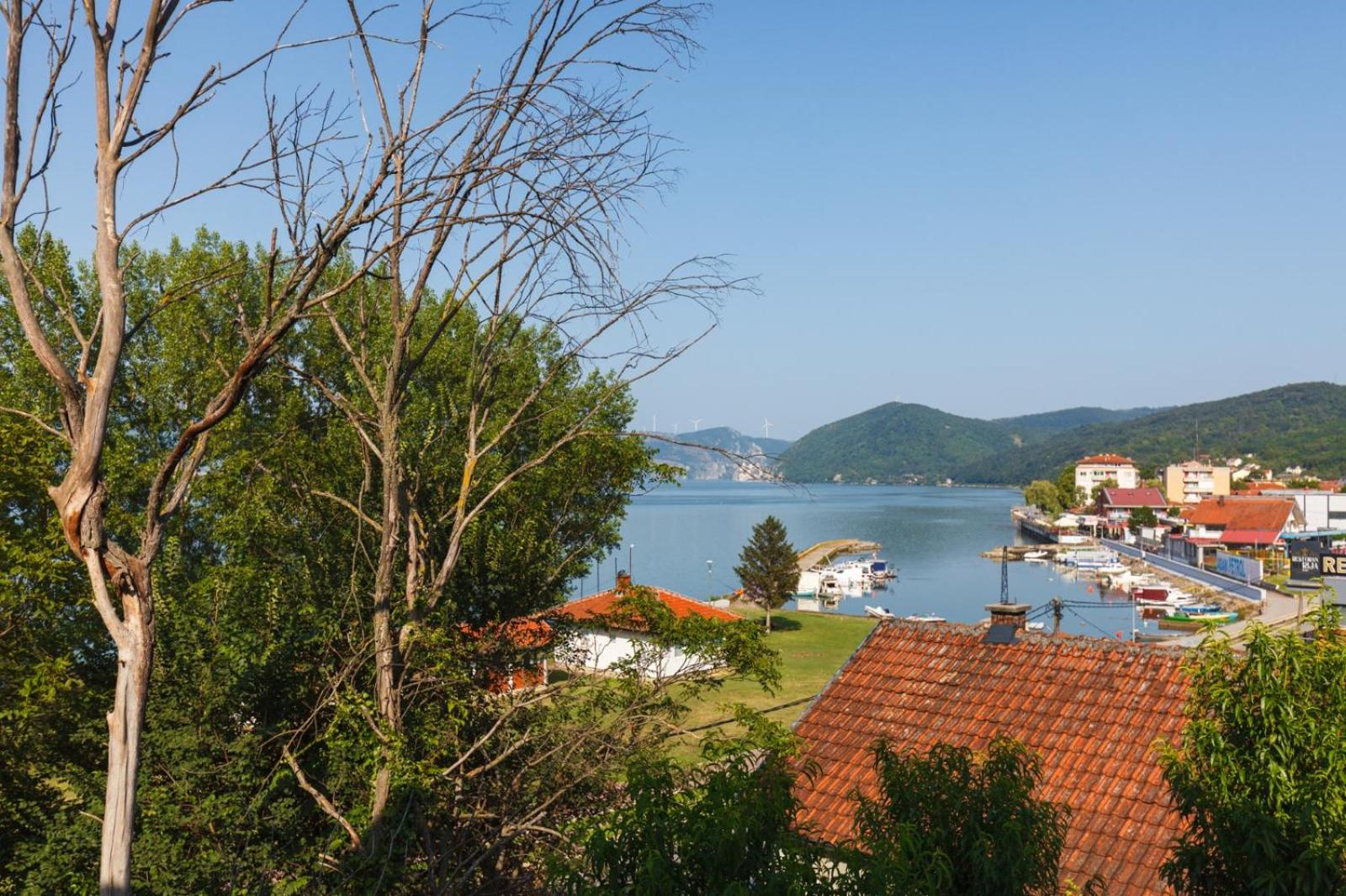 Apartmani PORTO