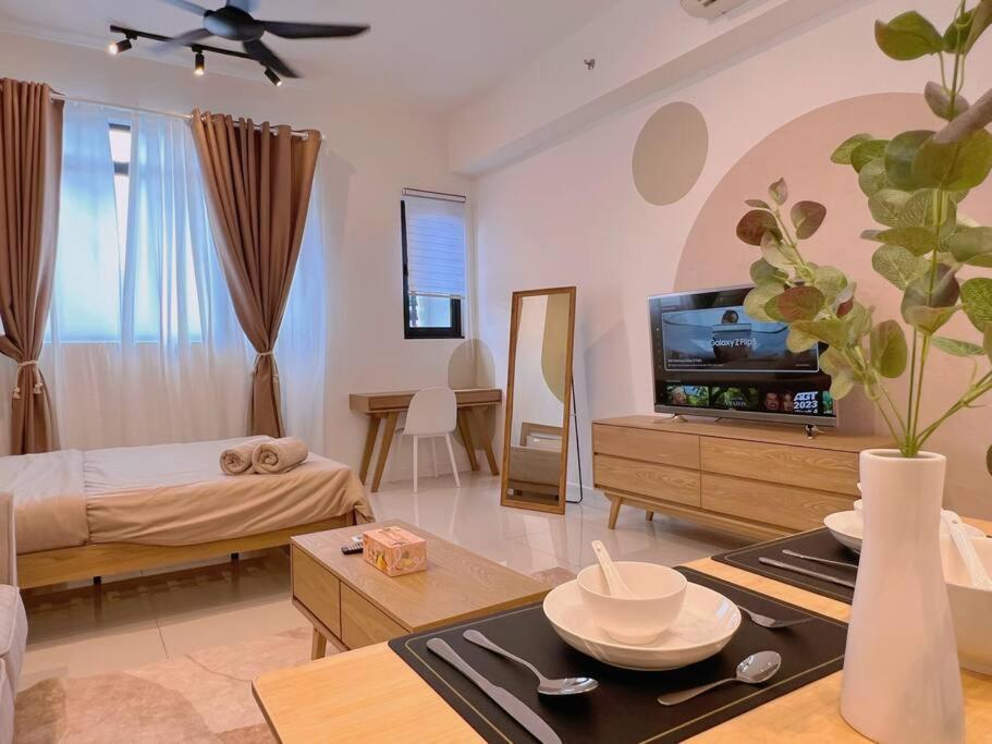 Spacious Connecting Room 4px, Chambers Residence KL, Walking Distance to LRT, MRT, Sunway Putra Mall & PWTC