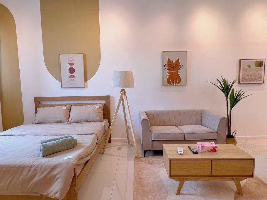 Spacious Connecting Room 4px, Chambers Residence KL, Walking Distance to LRT, MRT, Sunway Putra Mall & PWTC