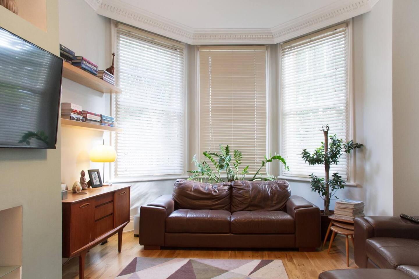 Bright & spacious modern 2 bedroom apartment