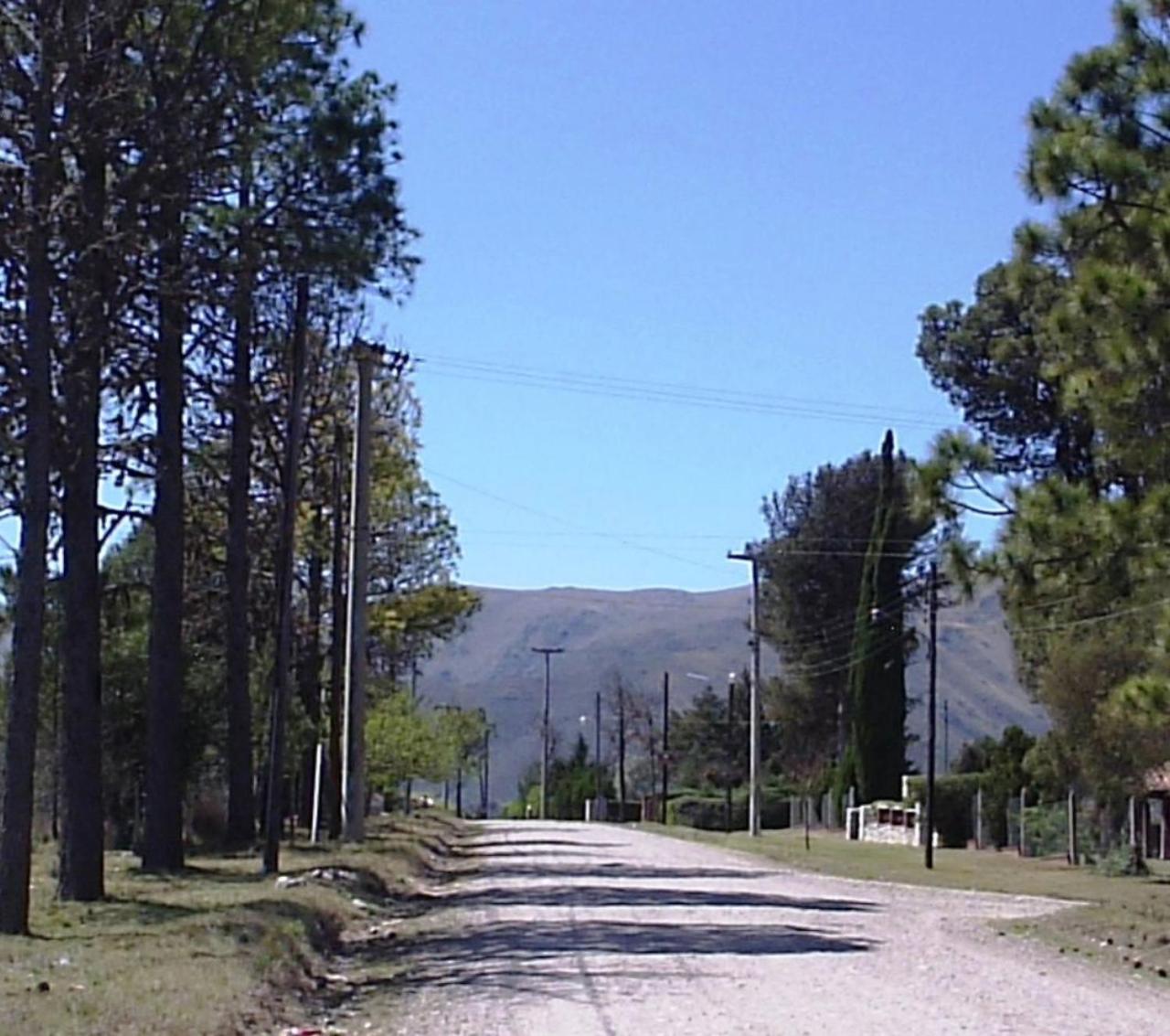Casas HG-Desayuno sencillo entregado al check in-Pileta normal y climatizada en predio a 5 minutos en auto-Acepta mascotas bajo petición-Cochera para 1 aut