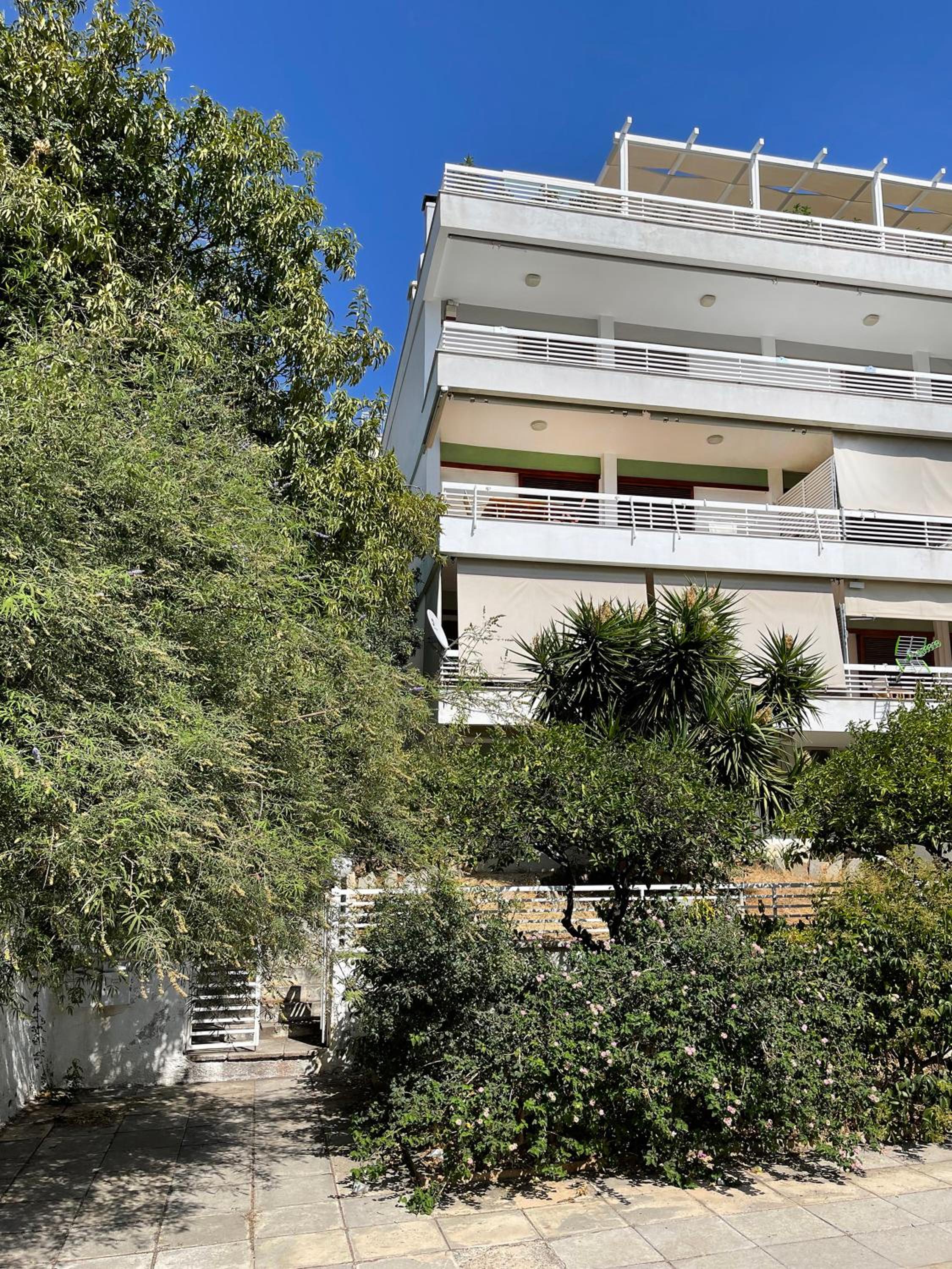 Blue Bay Vouliagmeni Luxury Apartment