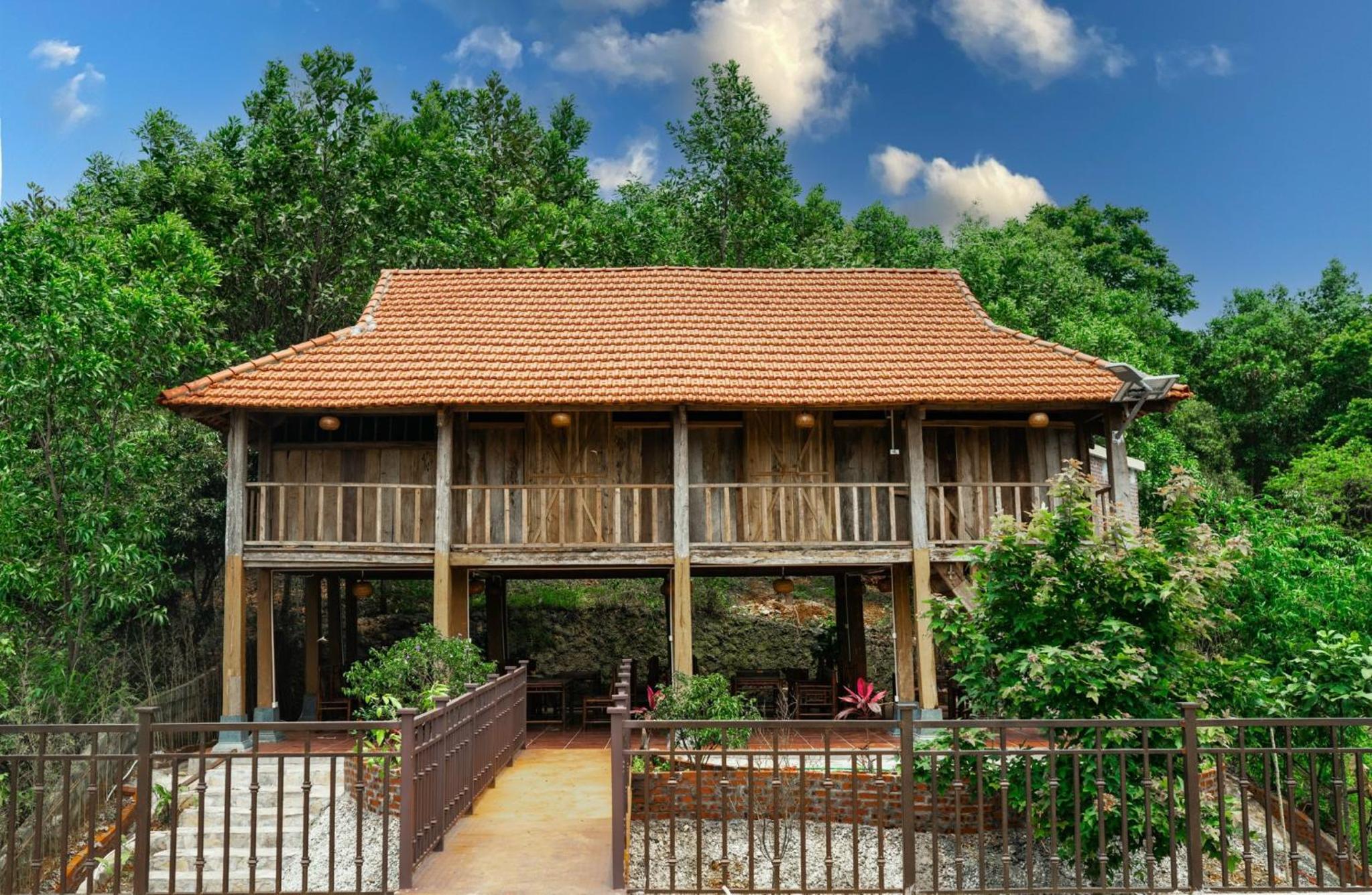 The Loli Hill Homestay view 5