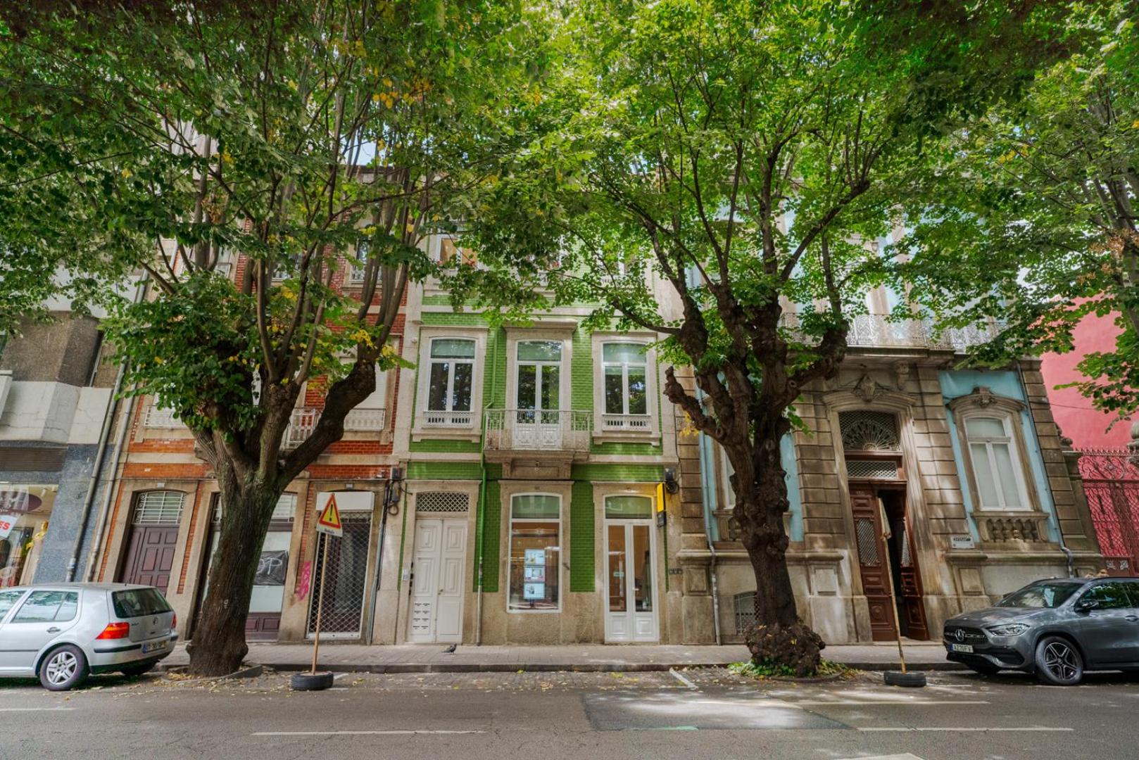 Exclusive Charm House