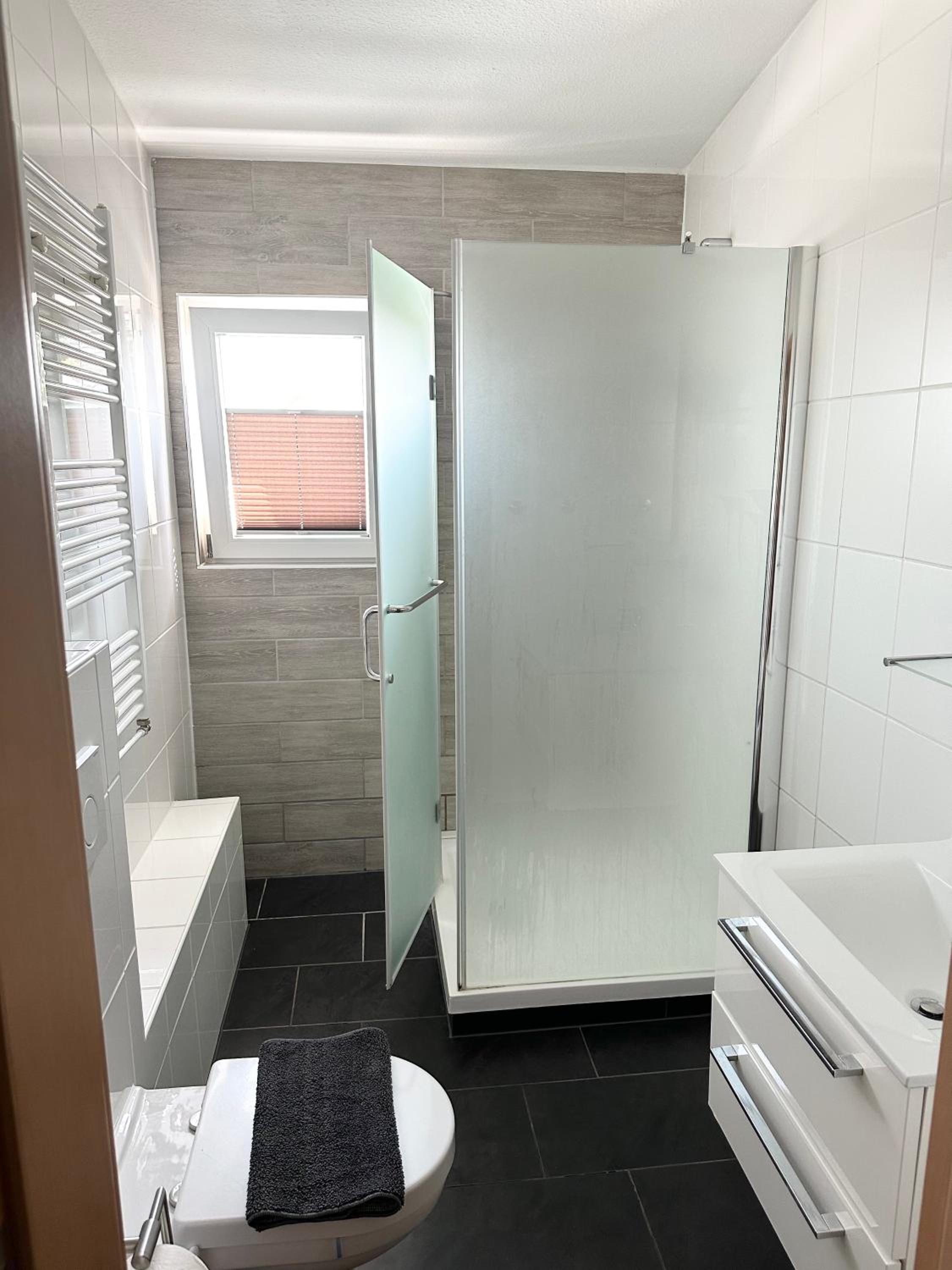 Ferienwohnung mit Balkon in Calden