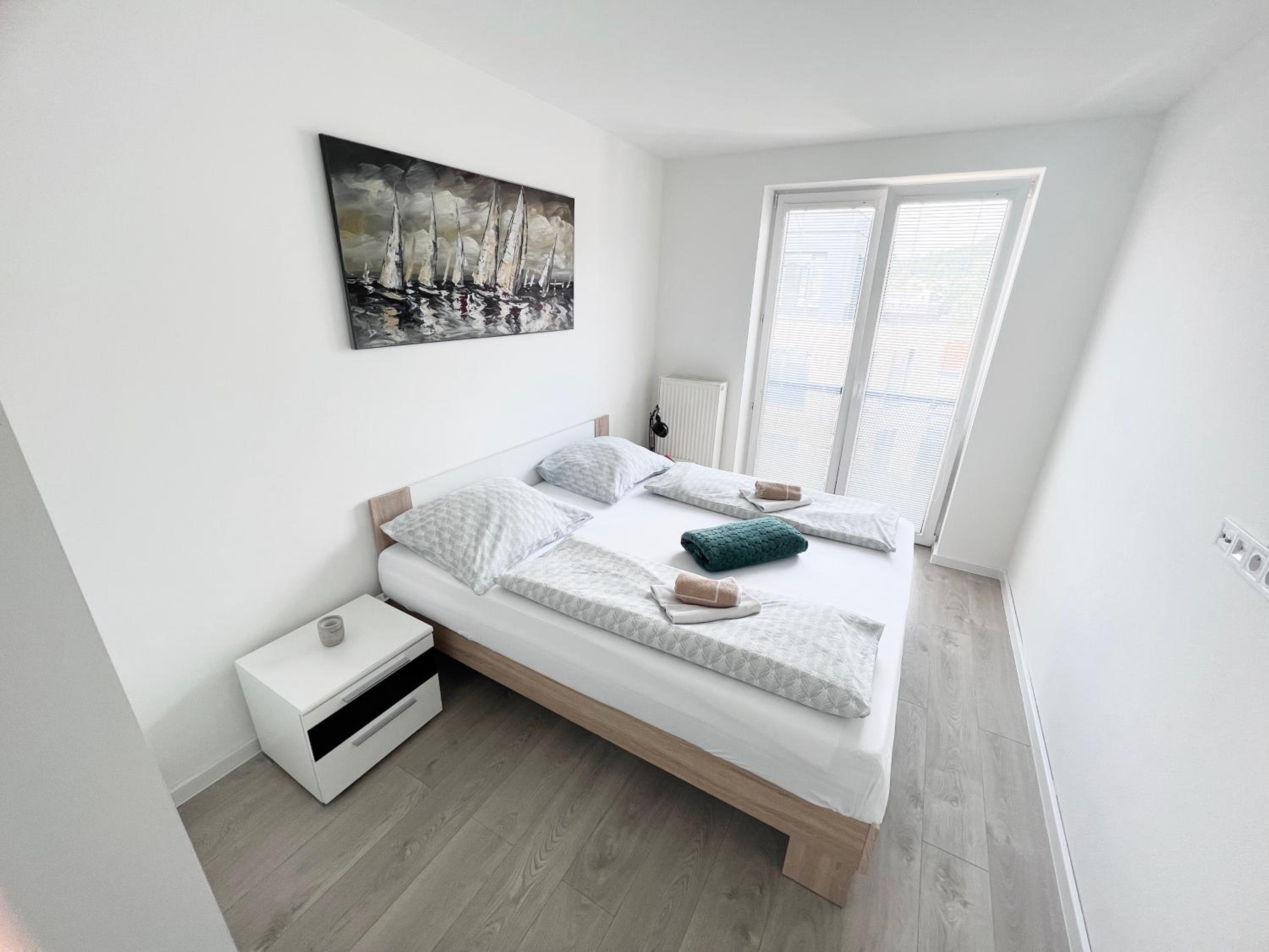 City center apartment with nice balcony view 2
