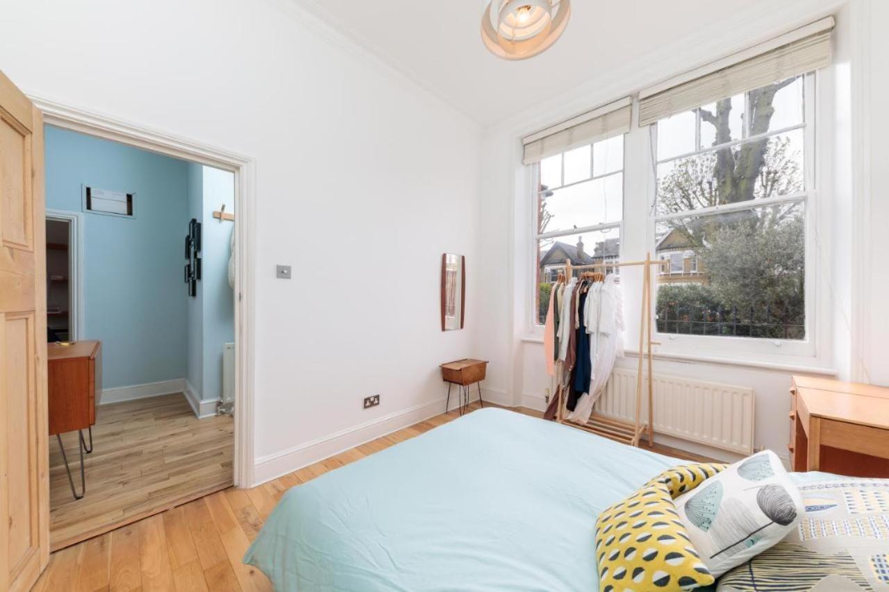 Bright & spacious modern 2 bedroom apartment