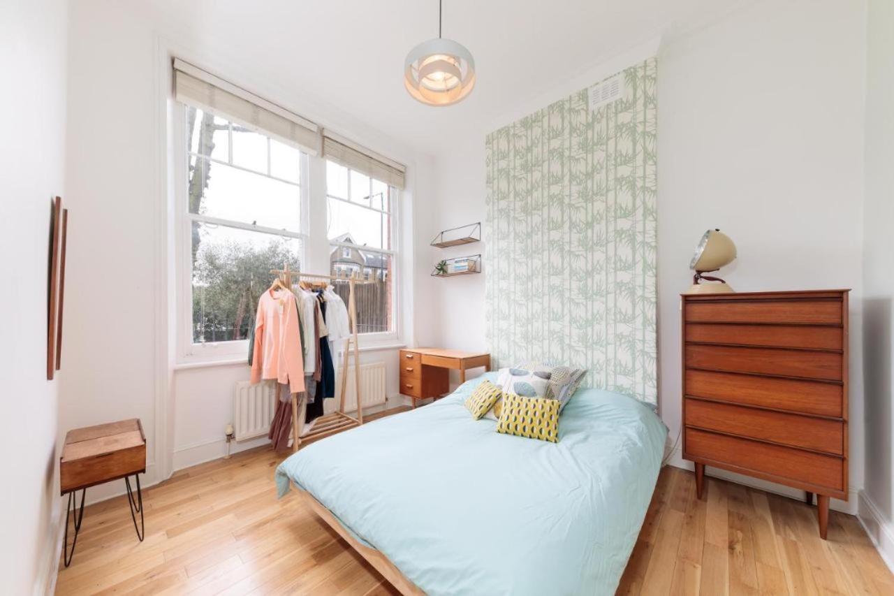 Bright & spacious modern 2 bedroom apartment