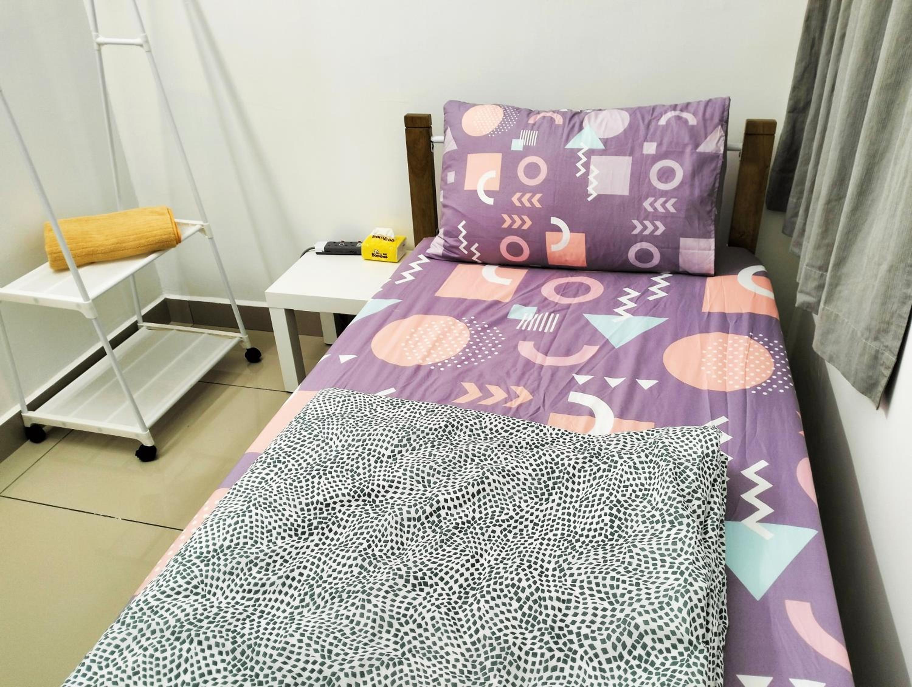 JB Austin Perdana Tidy Simple Comfy 2BR5pax
