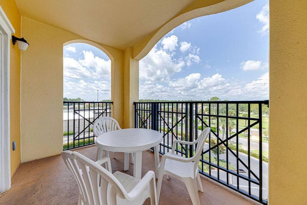 Exquisite 3 Bdr Condo Minutes to Disney