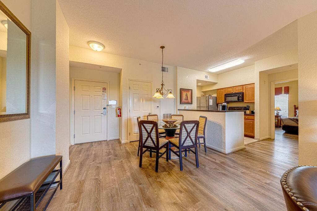 Exquisite 3 Bdr Condo Minutes to Disney
