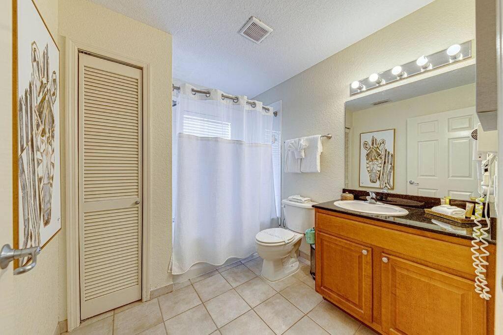 Exquisite 3 Bdr Condo Minutes to Disney