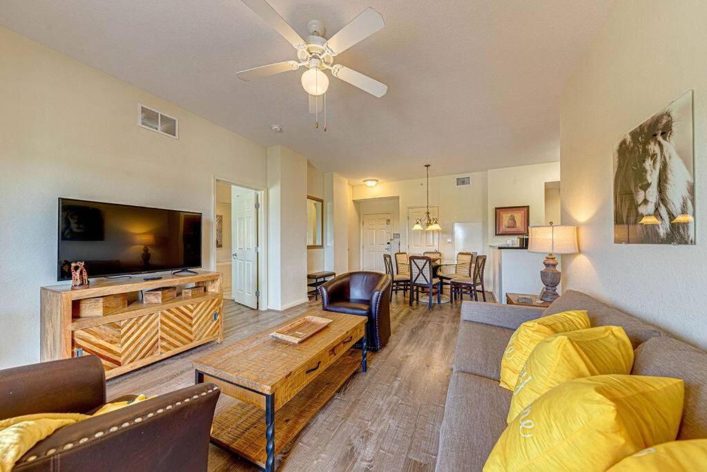 Exquisite 3 Bdr Condo Minutes to Disney